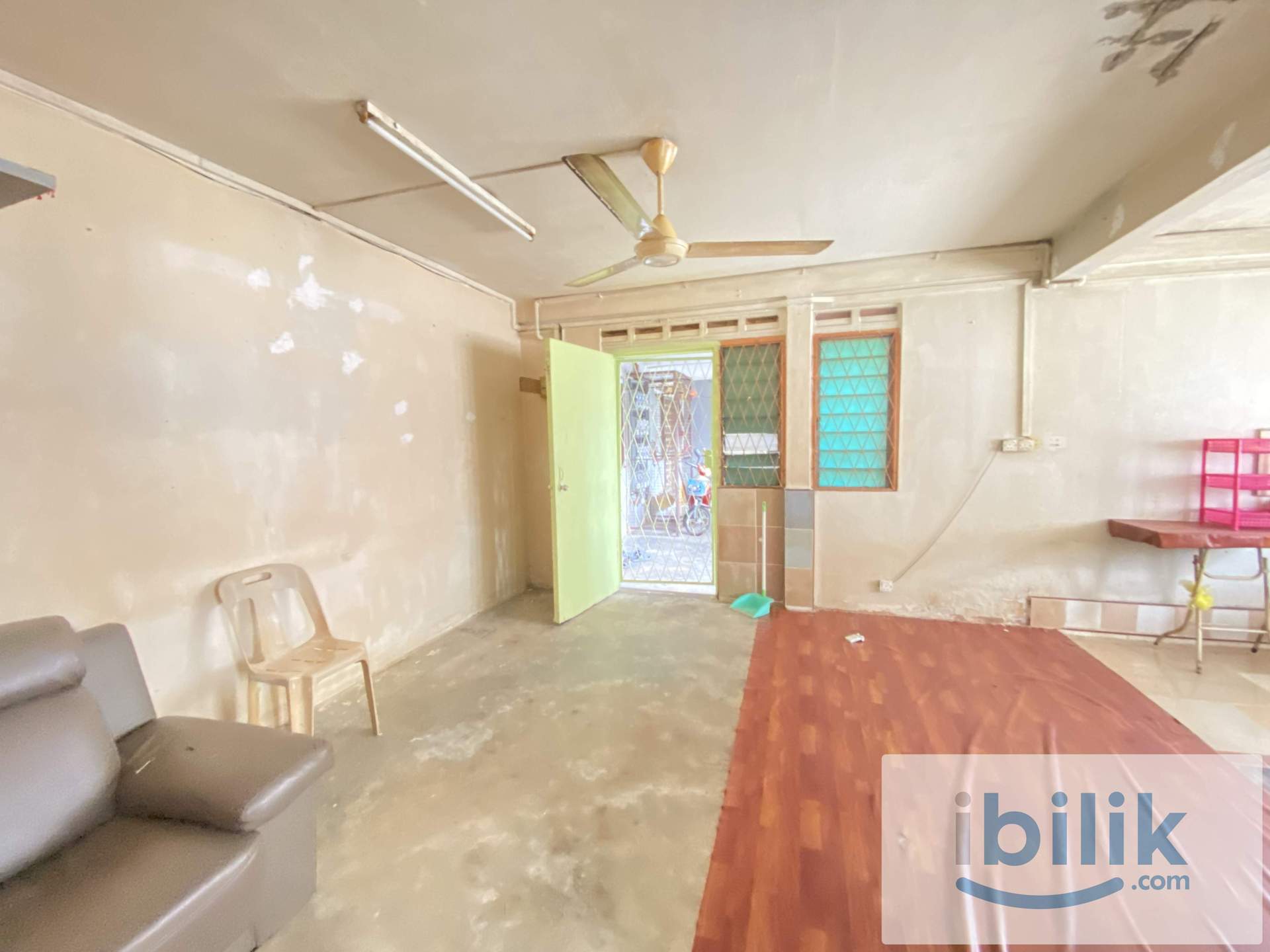 Selesa Jaya Flat Ground Floor For Rent 2 Bedrooms 1 Bathroom Walking distance to Shop lot - Image 5