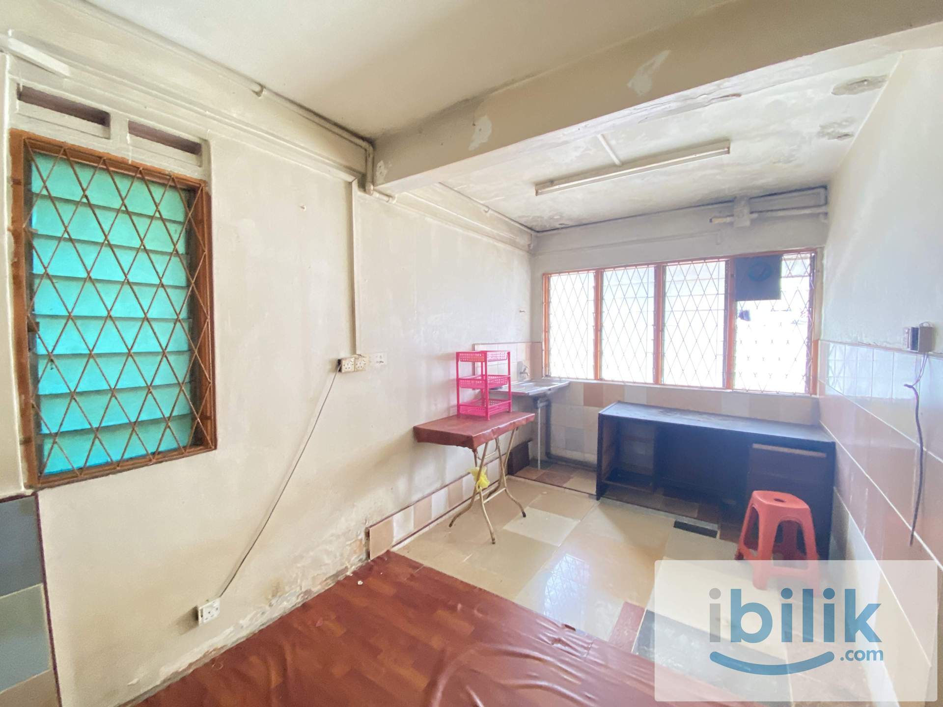 Selesa Jaya Flat Ground Floor For Rent 2 Bedrooms 1 Bathroom Walking distance to Shop lot - Image 2