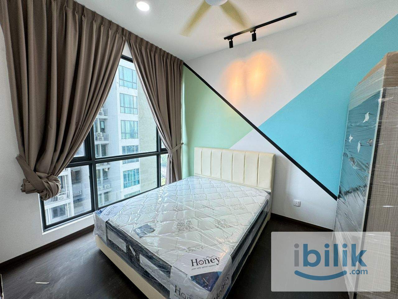 CIQ SKS Pavillion Residences Master Room For Rent  - Image 1