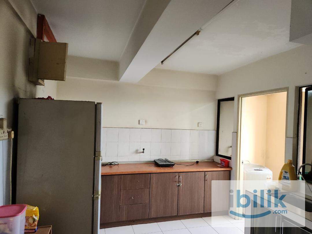 ROOM RENTAL AT PUTRA VILLA CONDOMINIUM - TAMAN MELATI - Image 1