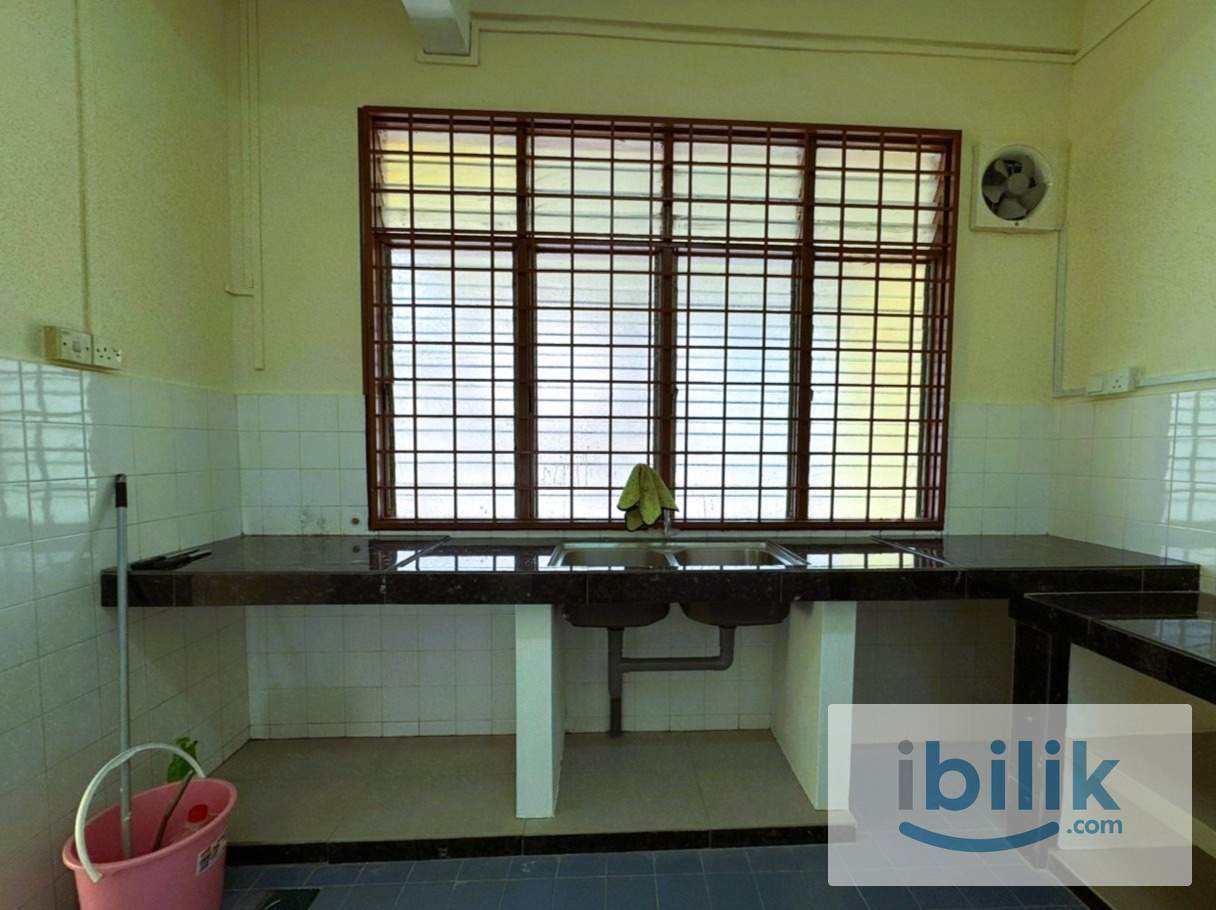 Bedroom 2 Upstairs @Double Storey Terrace @ Taman Permai 3, Seremban - Image 6