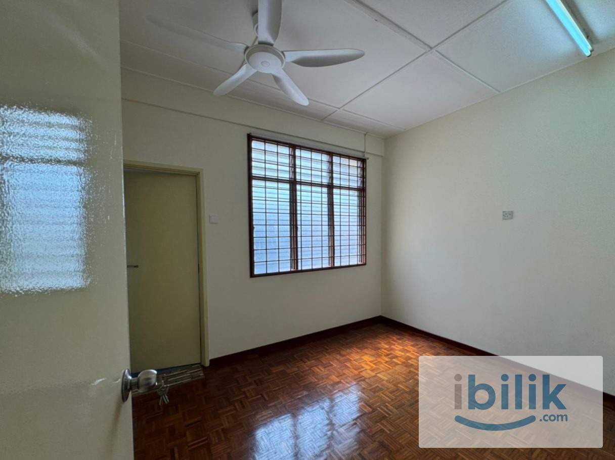 Bedroom 3 Upstairs @ Double Storey Terrace @ Taman Permai 3, Seremban - Image 1