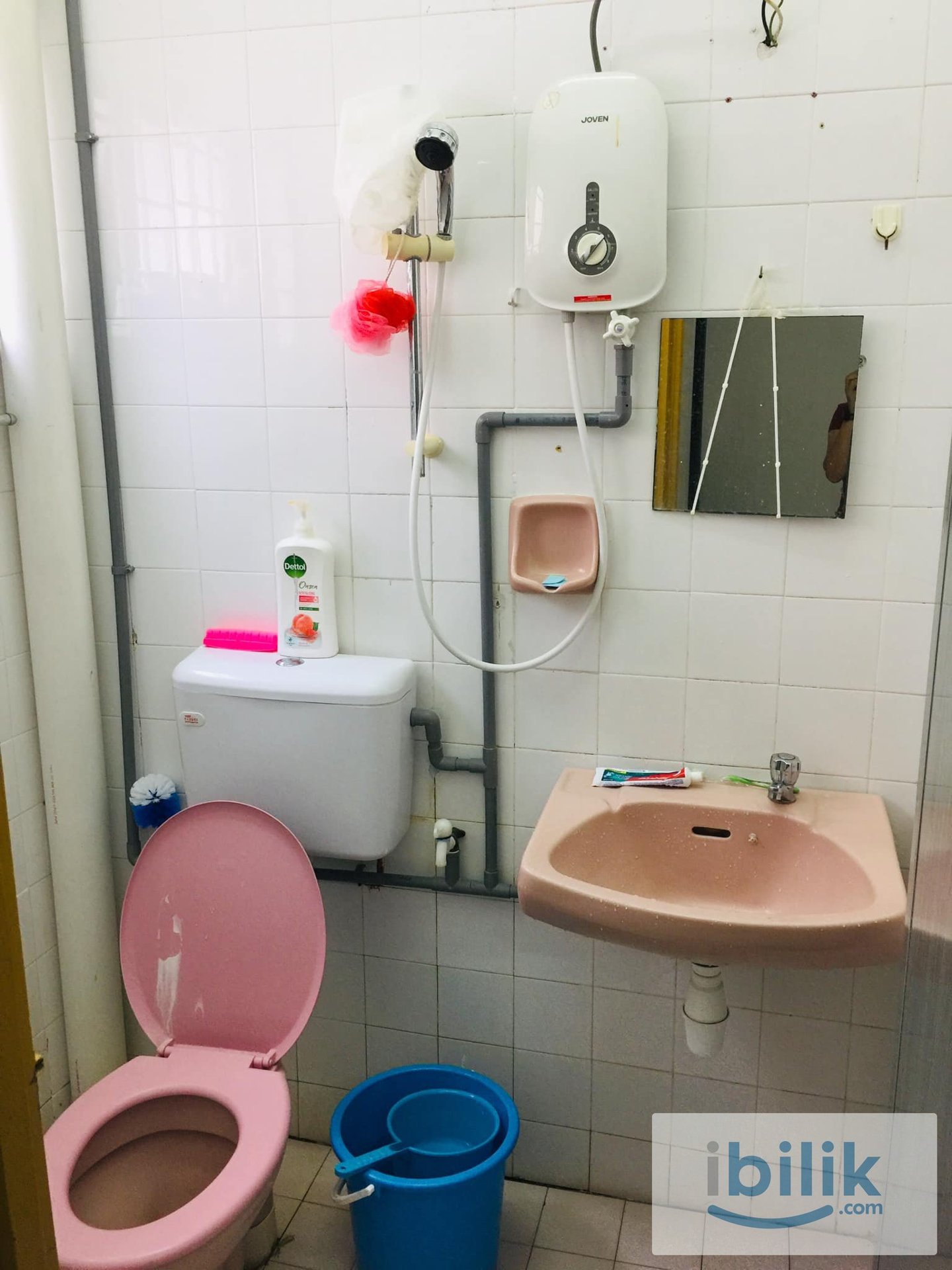 Mater Room for Rent - Image 2