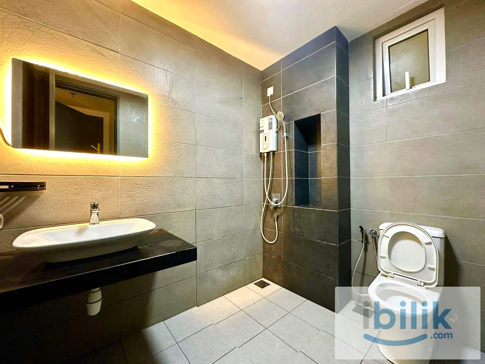  (Mont Kiara) Female only -Private middle Room around mont kiara international school, @Kiara 163, Arcoris mk - Image 3