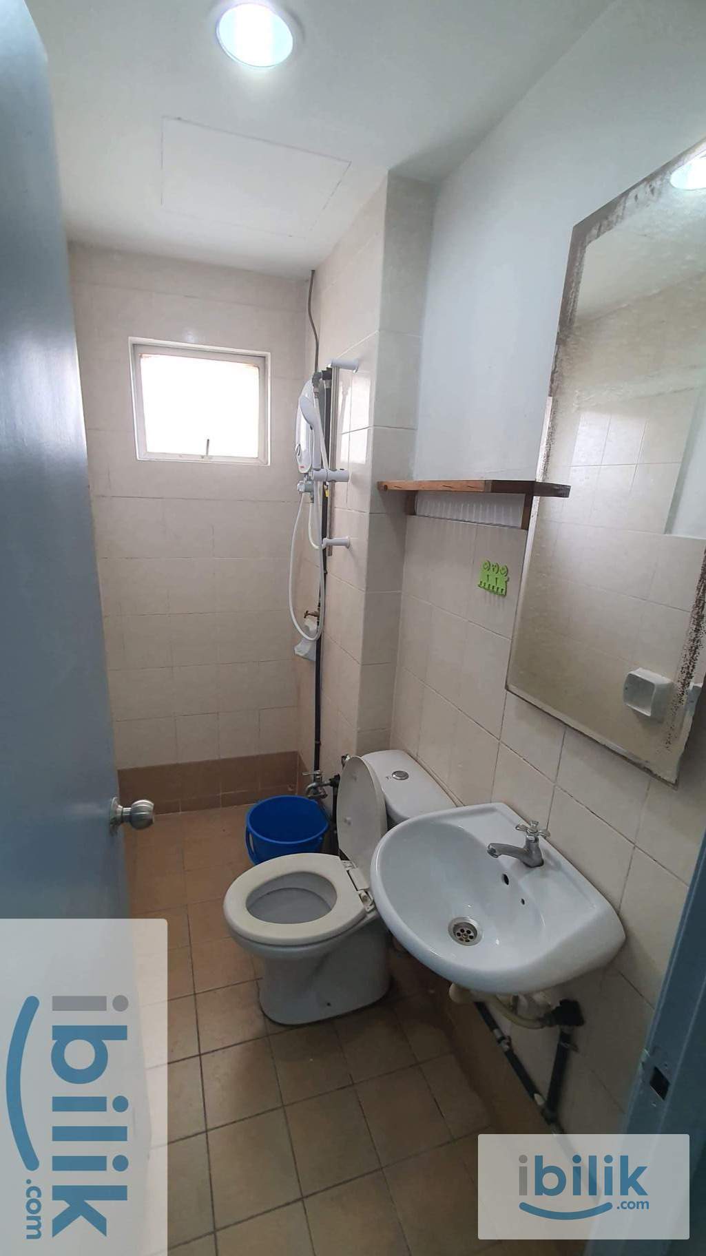 Single Middle Room at Casa Subang, UEP Subang Jaya - Image 4