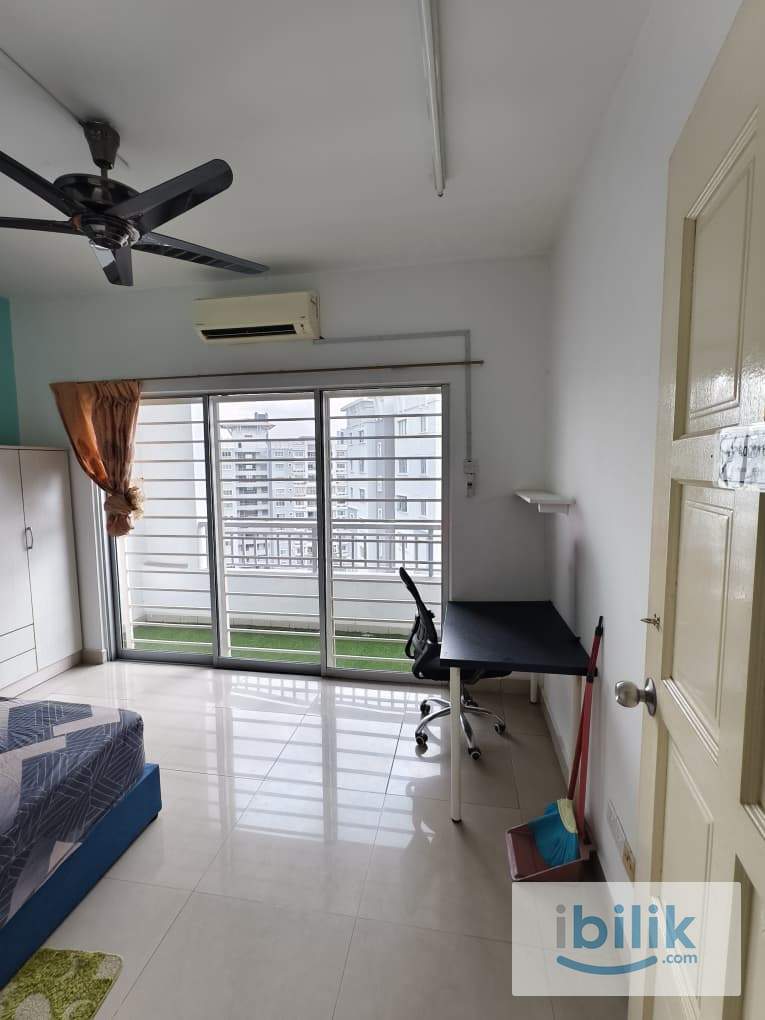 Suriamas Condominium Bandar Sunway Balcony Room (Female Only) - Image 3