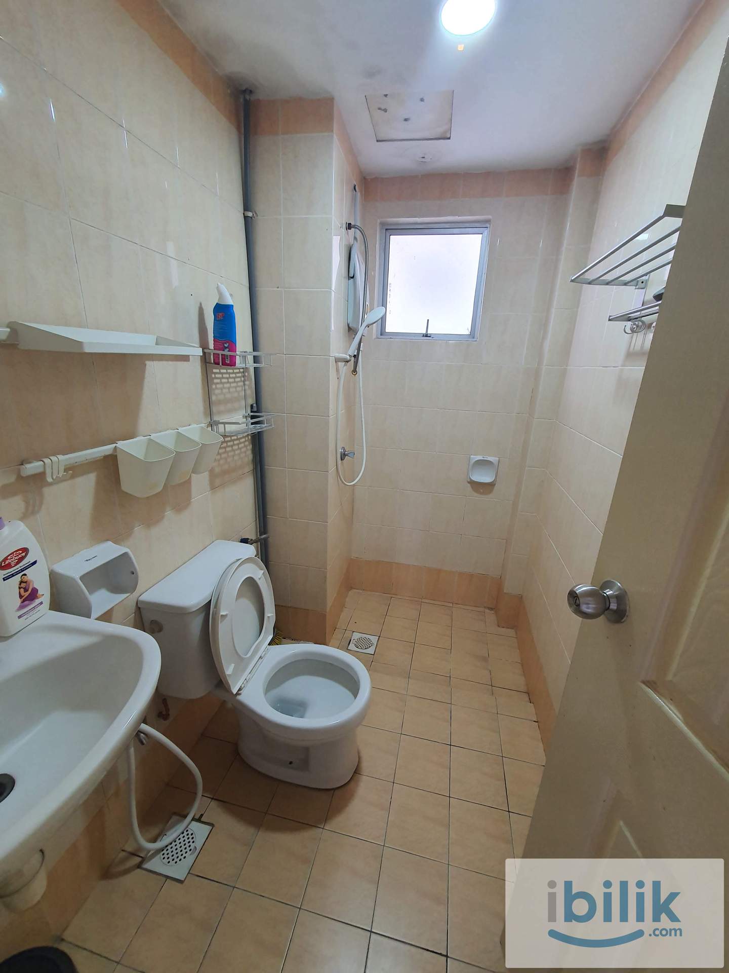 Suriamas Condominium Bandar Sunway Balcony Room Female Only IBilik suriamas-condominium-bandar-sunway-balcony-room-female-only-ibilik
