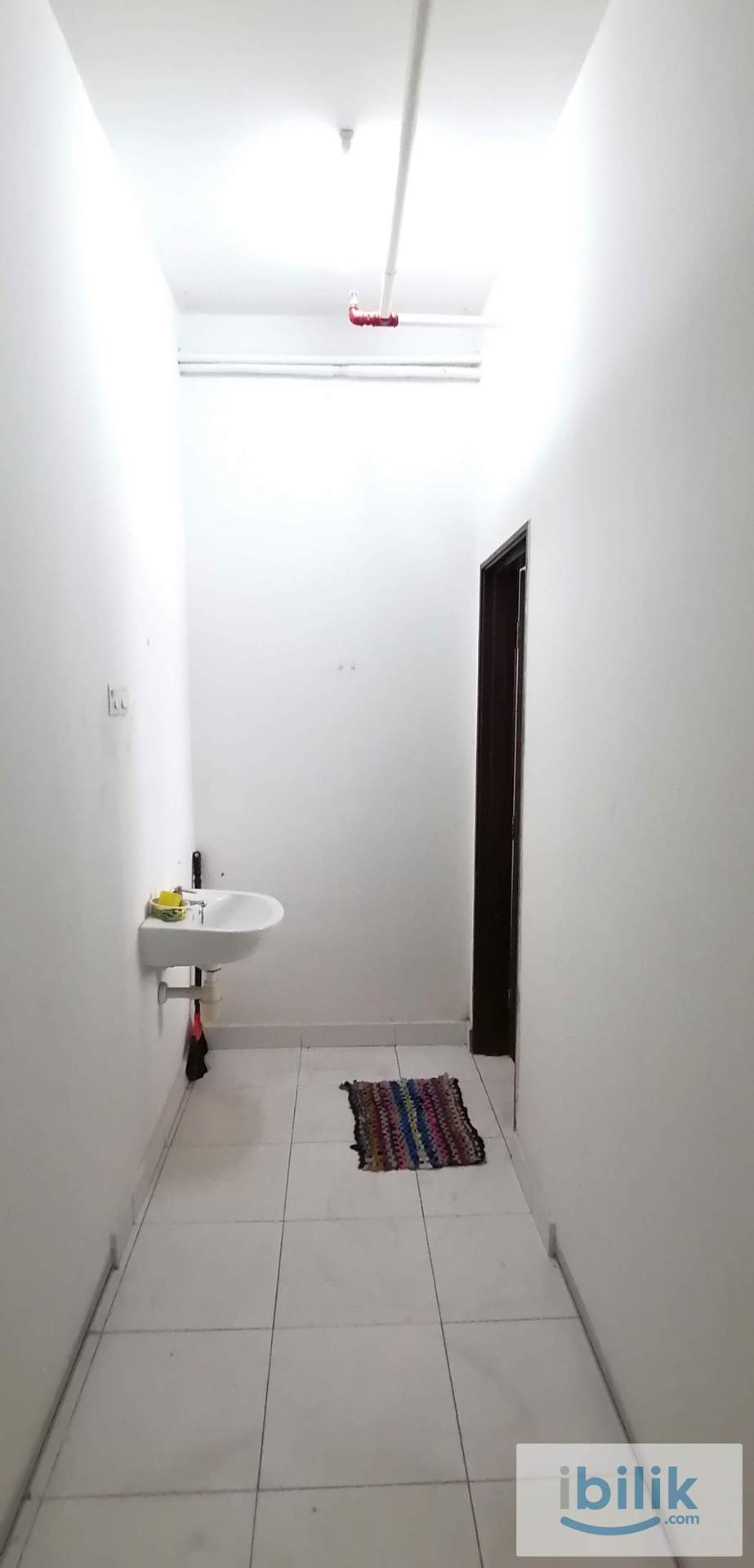 Single room Available for rent at Avenue Crest (Male) - Image 4
