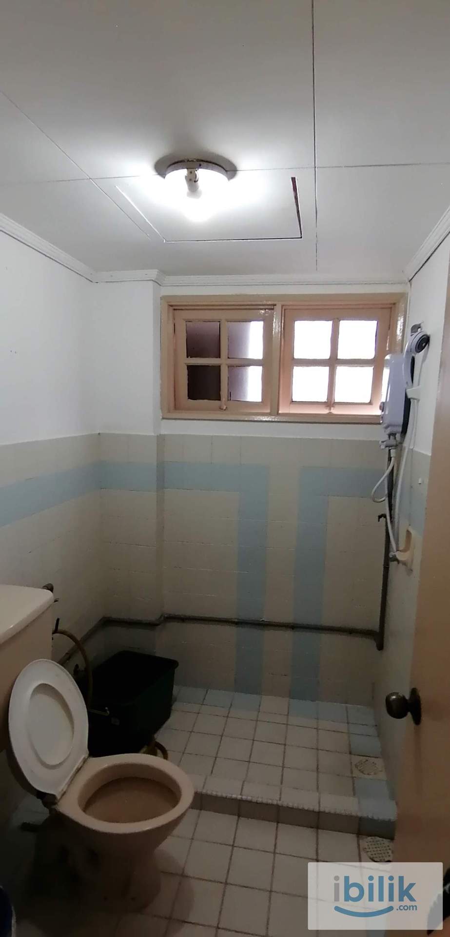 Single room at Sunway Court for Male - Image 1