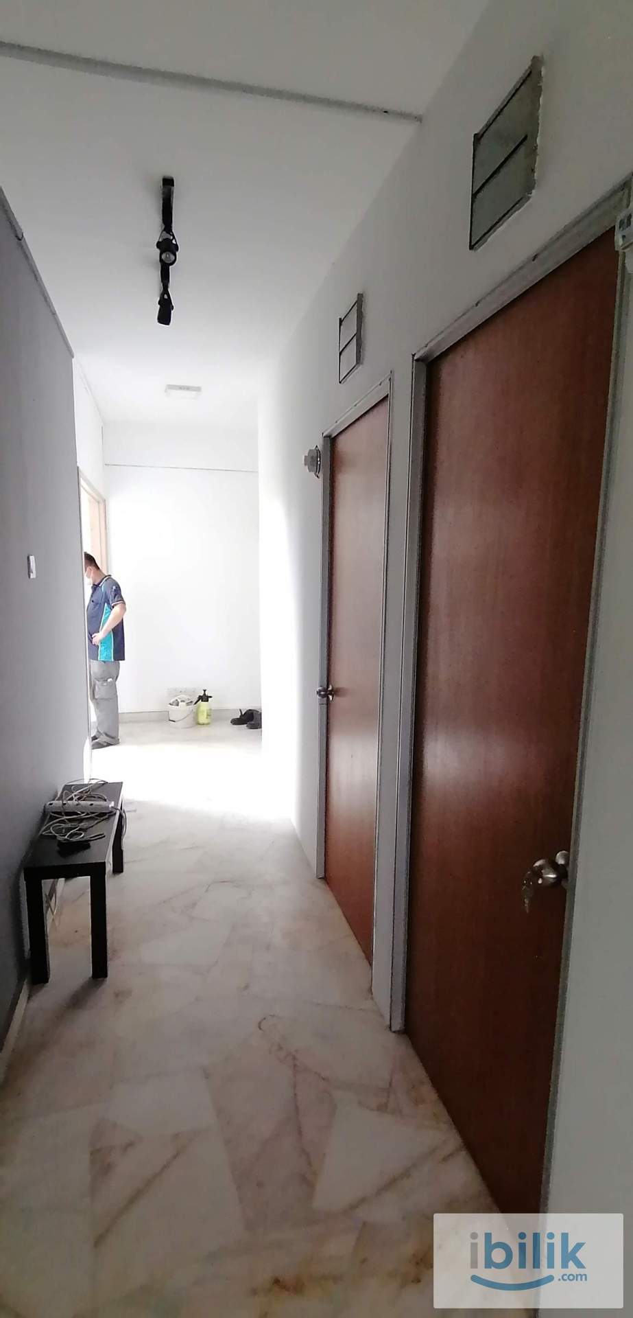 Single room at Sunway Court for Male - Image 4