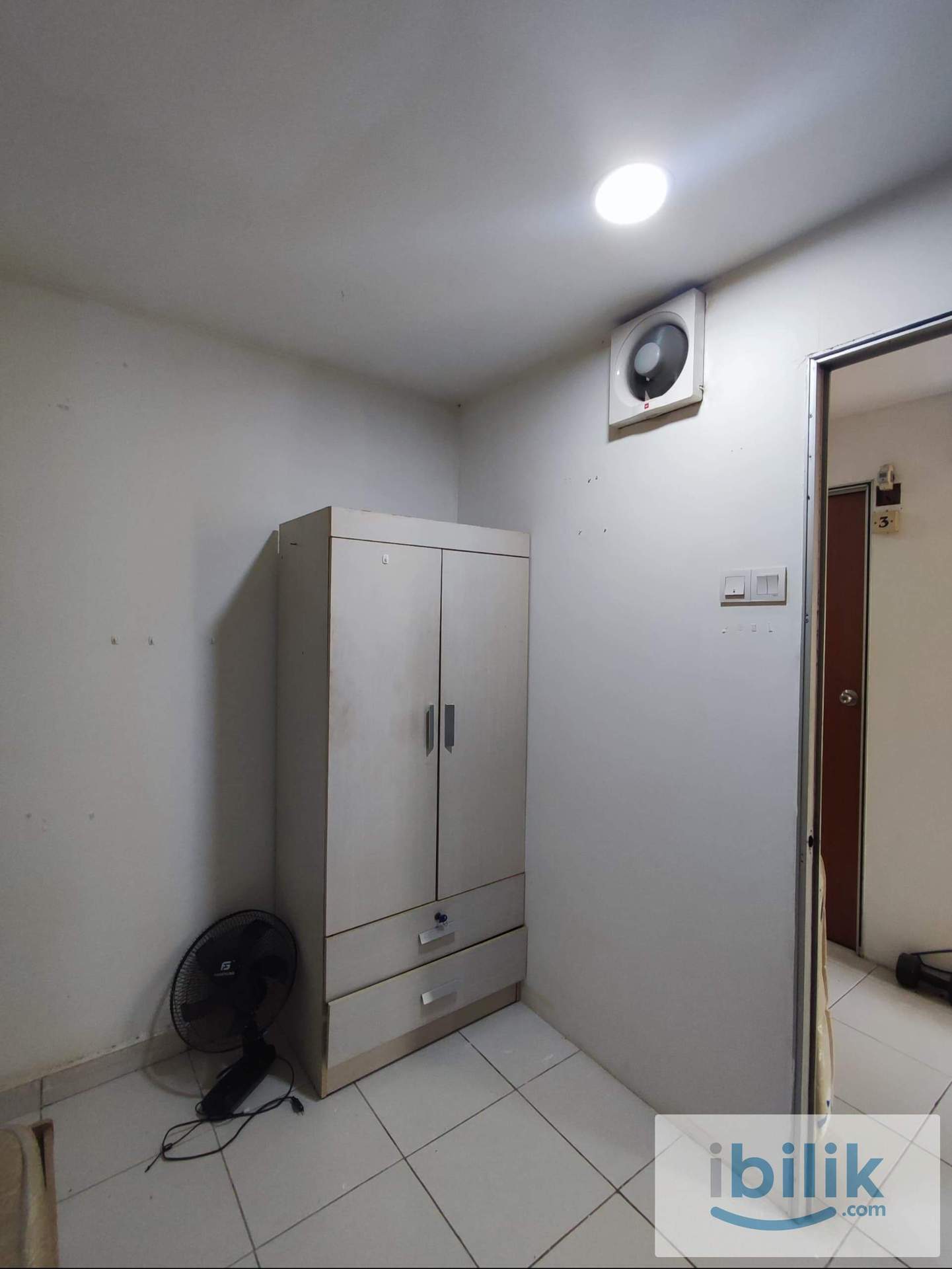 Single Room for Male at PJS7  - Image 3