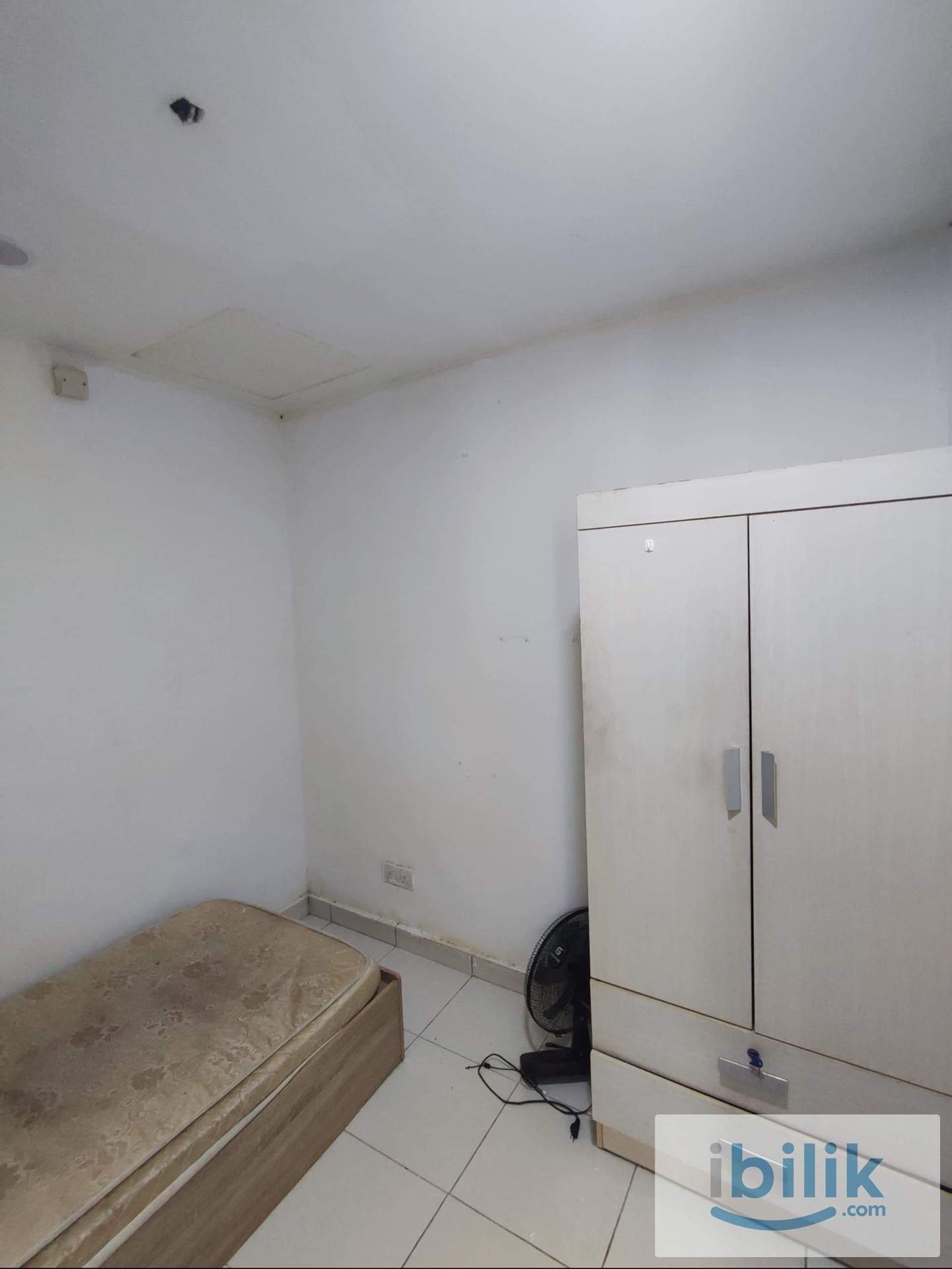 Single Room for Male at PJS7  - Image 4
