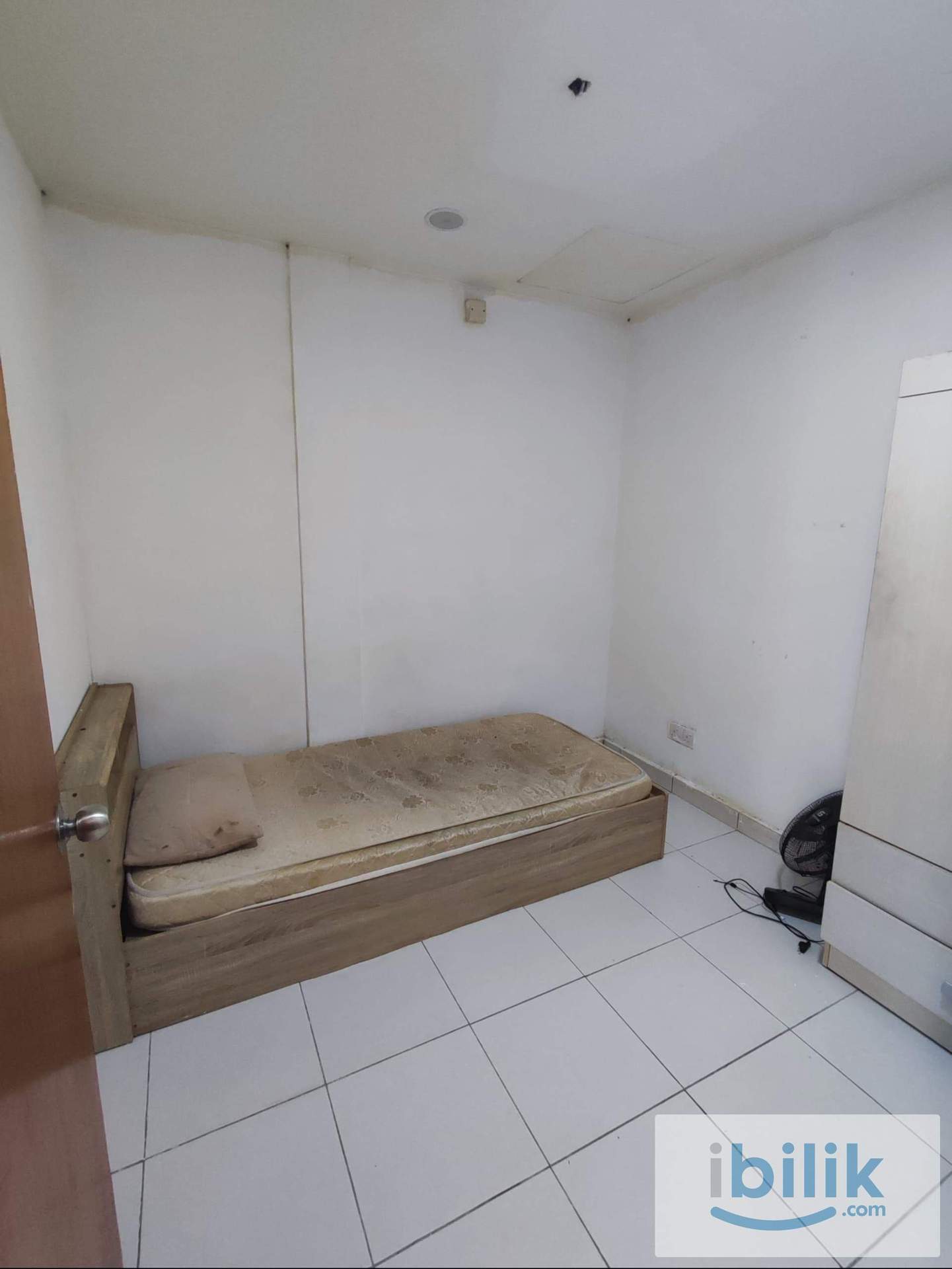 Single Room for Male at PJS7  - Image 5