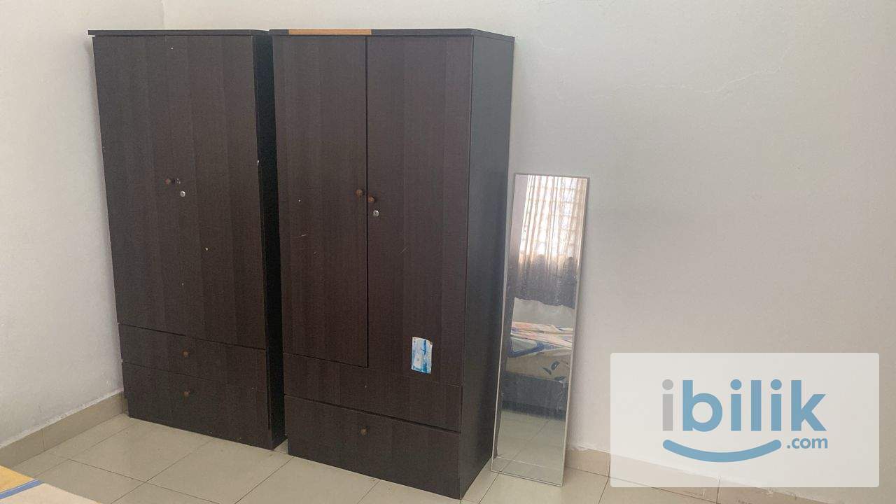 Master room at Suriamas Condo for Mix Gender  - Image 4