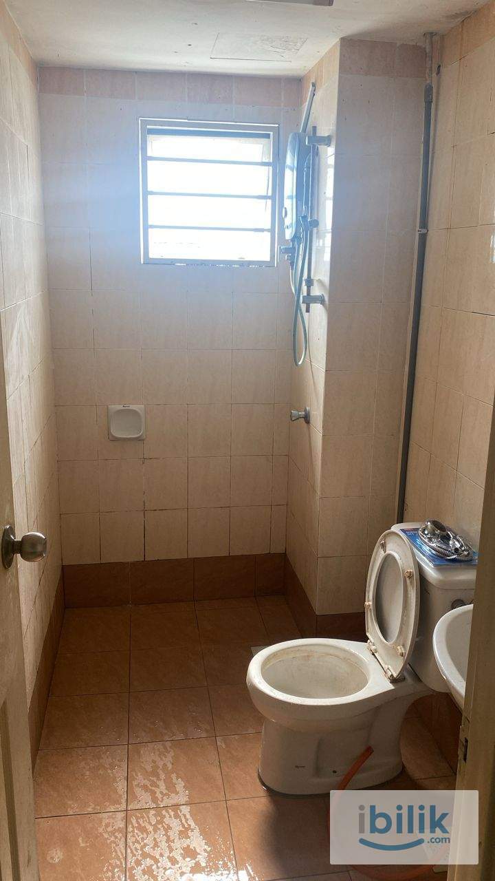 Single room for female at Suriamas Condo - Image 8