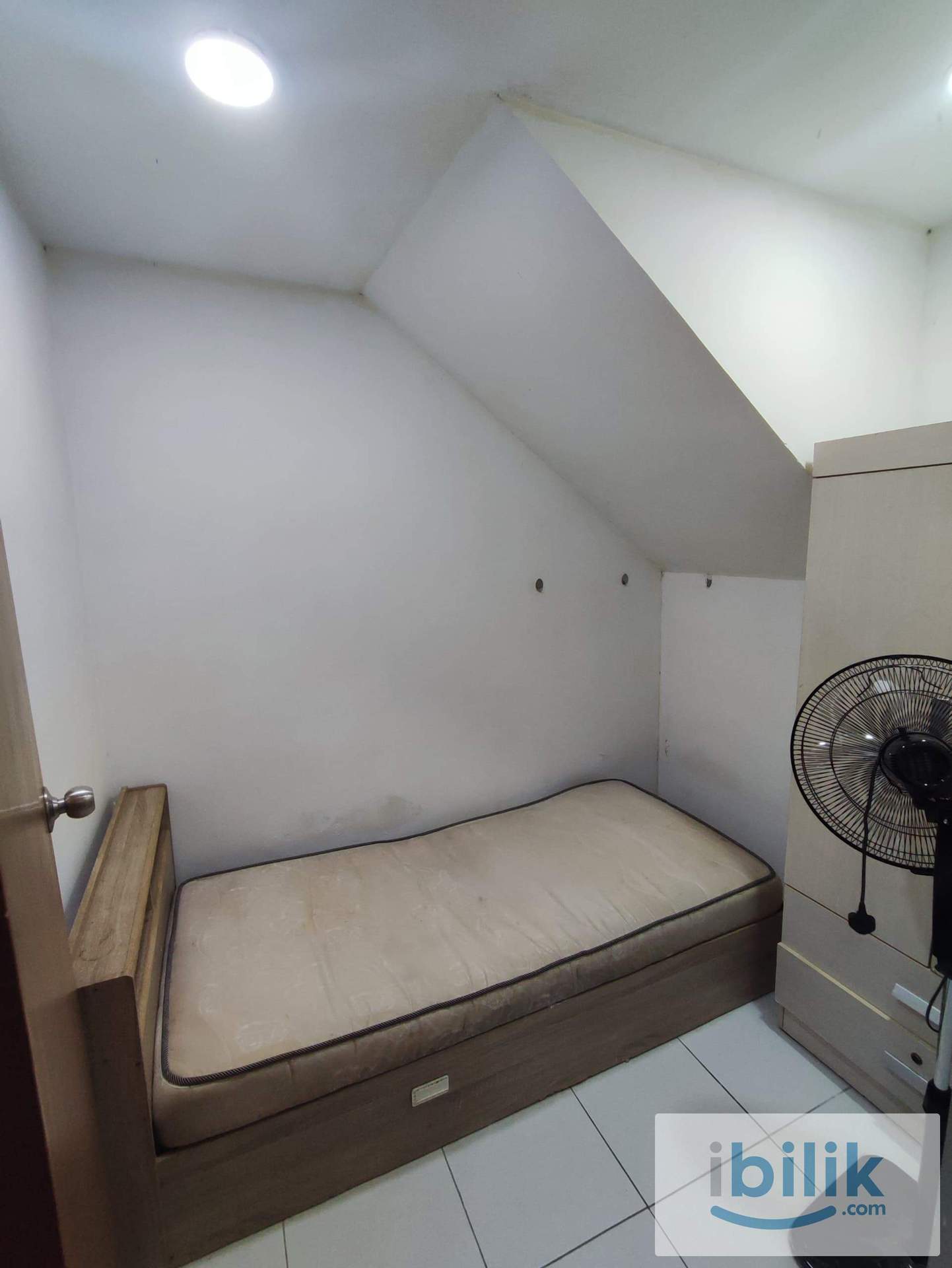 Single Room at PJS 7 DOUBLE STOREY HOUSE for male  - Image 7