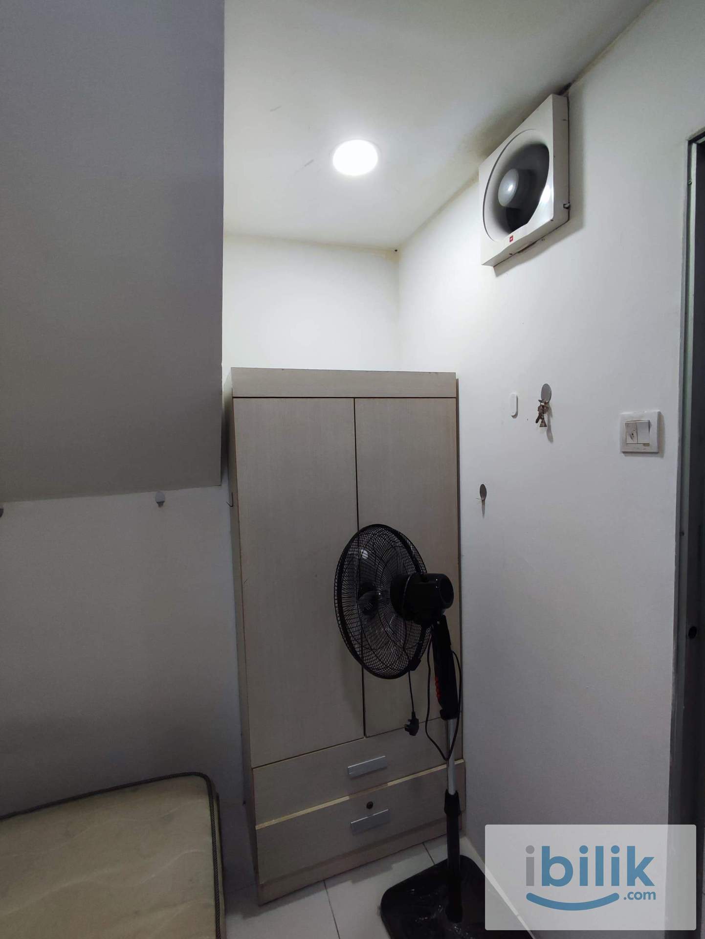 Single Room at PJS 7 DOUBLE STOREY HOUSE for male  - Image 9
