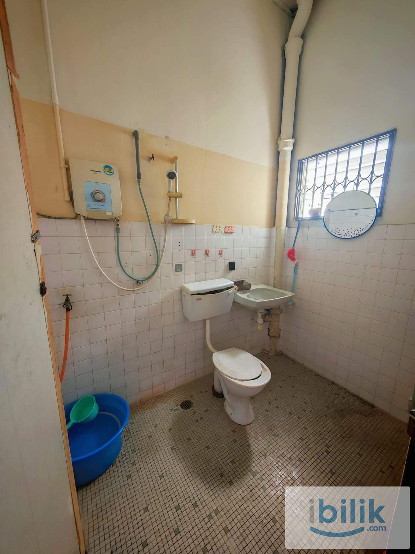 Spacious Middle Room @ SS4C (Near Kelana Jaya LRT) - Image 4