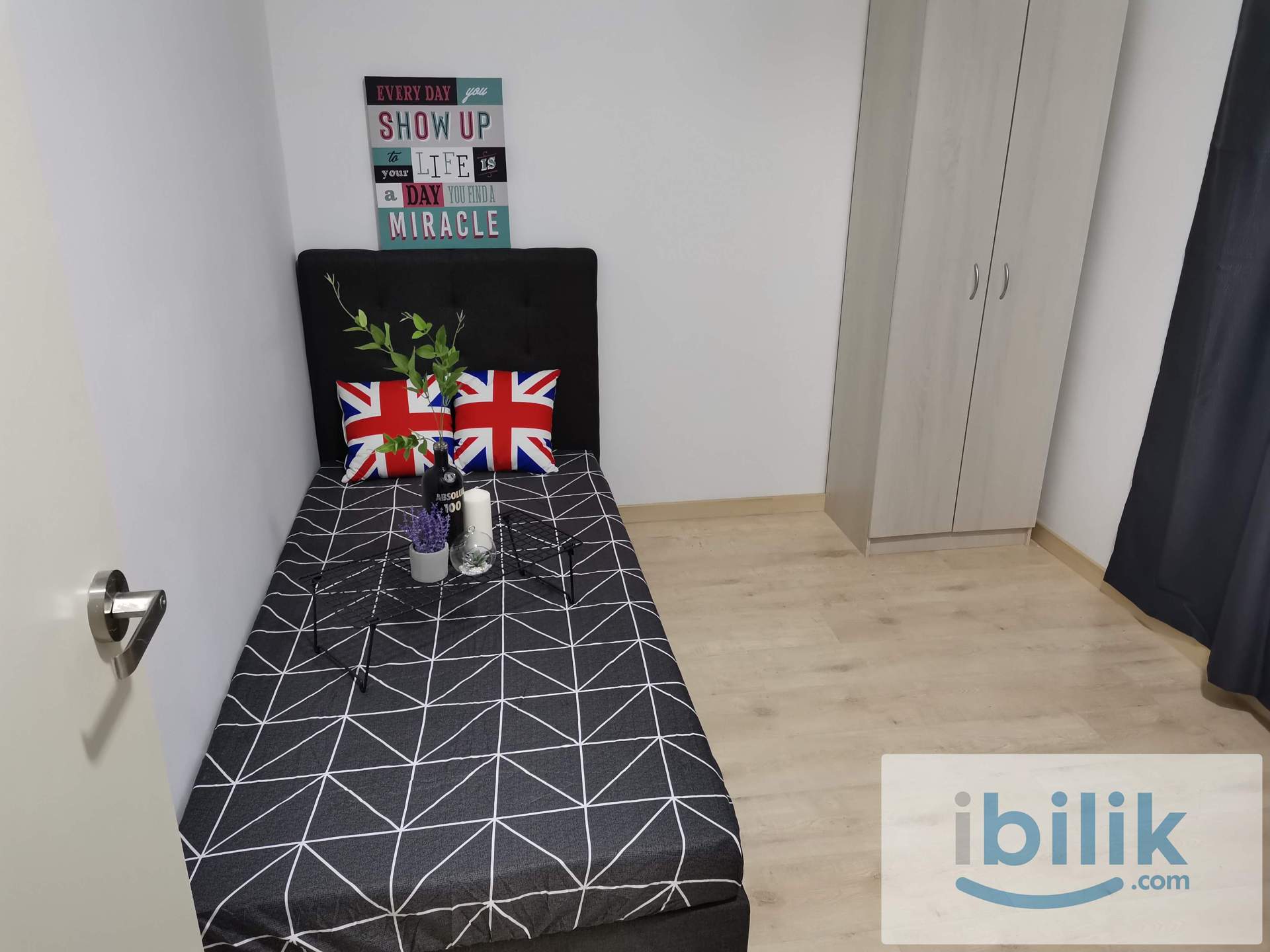 [Single Bedroom ] Holmes 1, Bandar Tun Razak, HUKM, Taman midah[Fully + AC] - Image 1