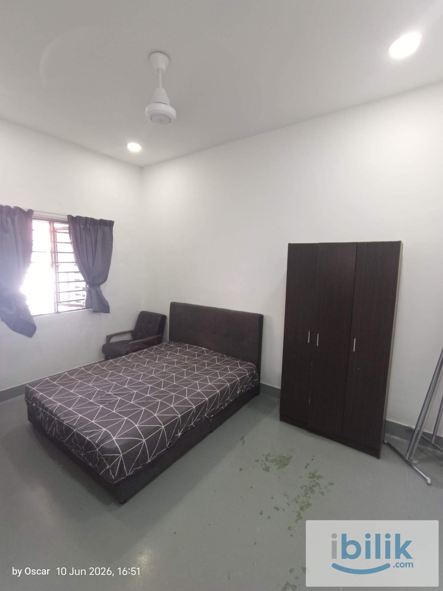 [Queen Bedroom] Walking Distance to MRT Maluri, Sunway Velocity, NSK Peel Road, My town, Ikea, Viva home - Image 1