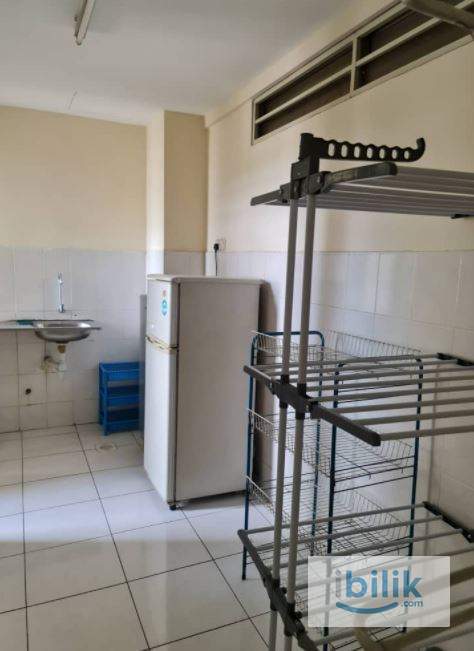 Middle Room - Image 1