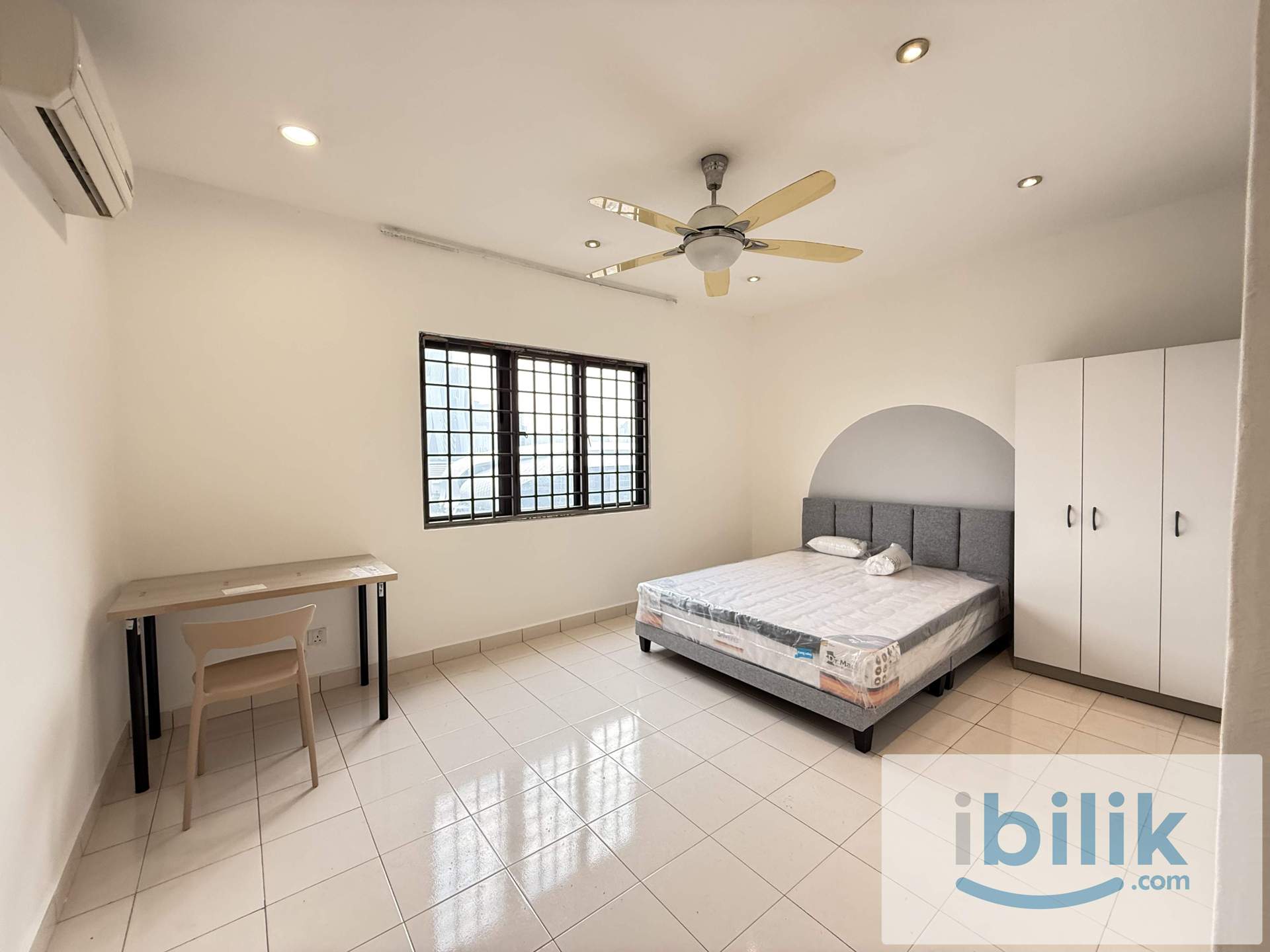 [Sri Putramas] Master Bedroom with Private Bathroom - Image 1