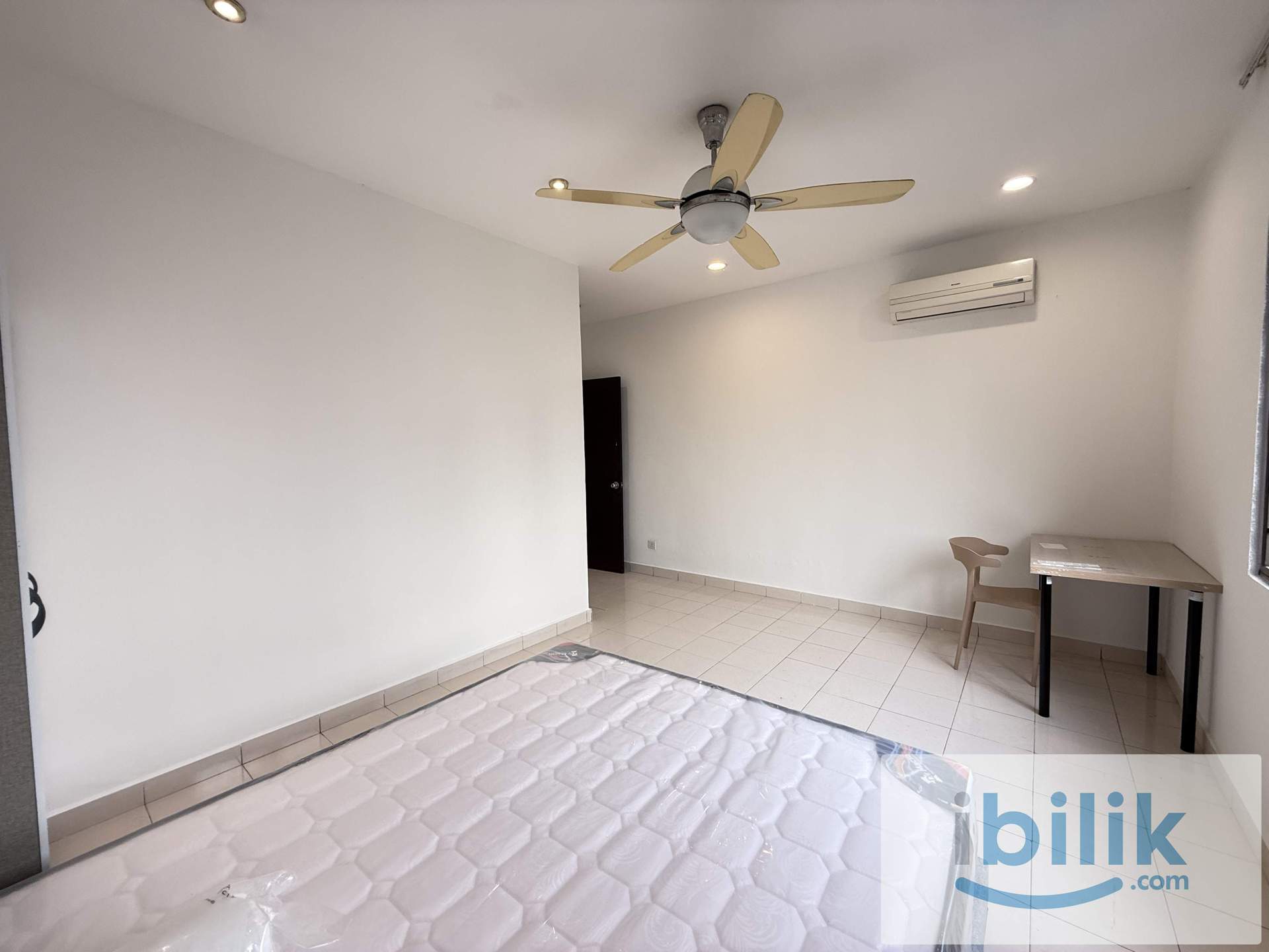 [Sri Putramas] Master Bedroom with Private Bathroom - Image 2