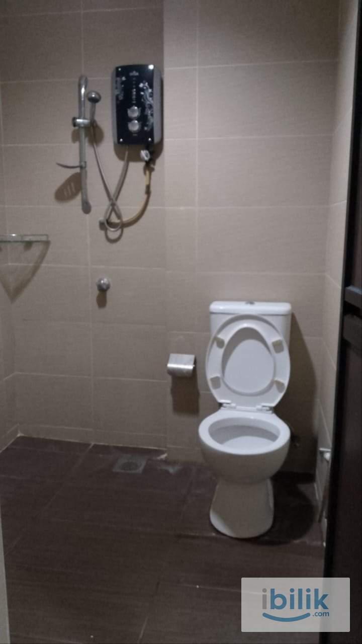 Single room with private bathroom - Image 3