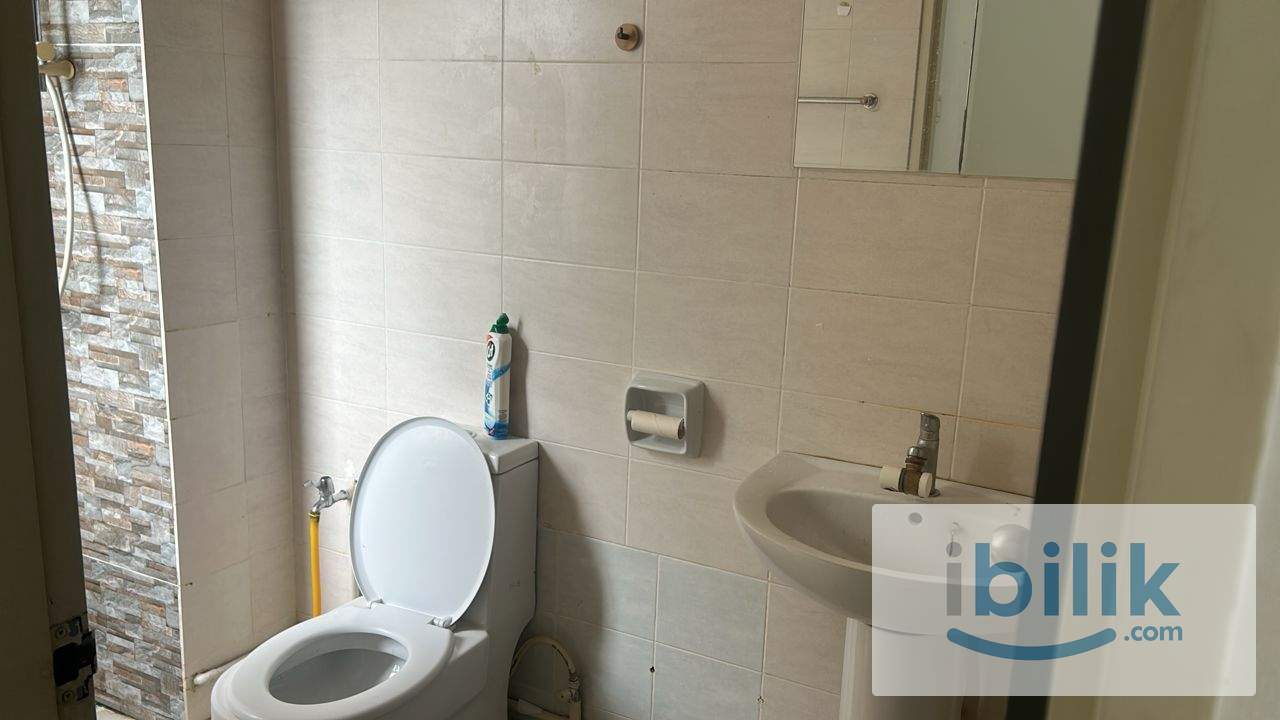 FEMALE Master Room FREE Utility and WIFI, Walking distance BRT at Impian Meridian, Subang Jaya. - Image 6