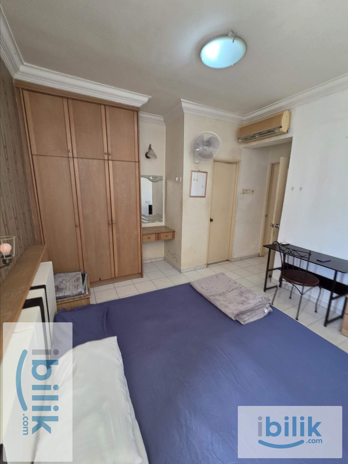 Villa Emas Aircond Master Room included utilities Private Bathroom MIX GENDER - Image 5