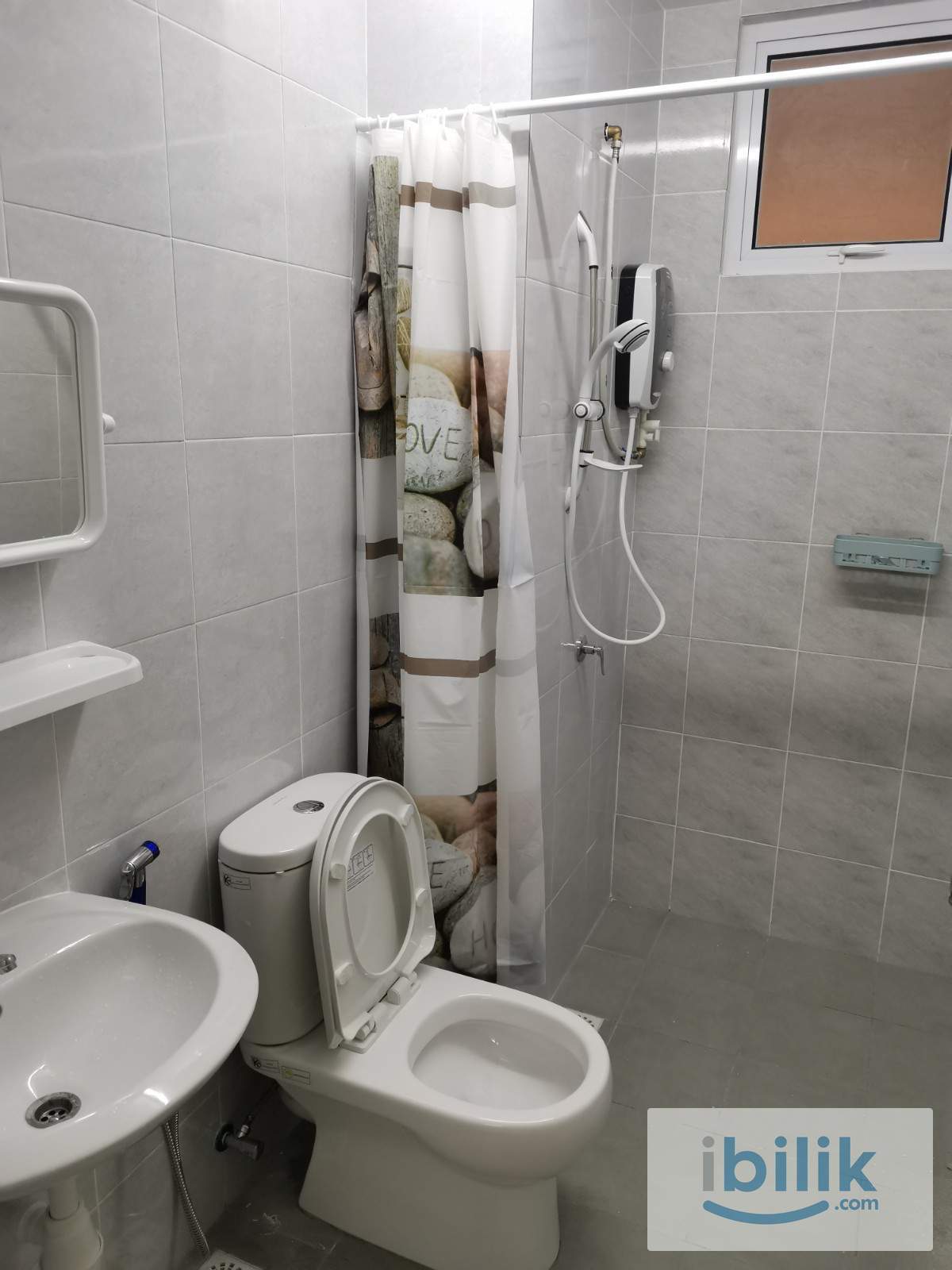 i-Santorini Aircond Fully Furnished Master Room included utilities Private Bathroom MIX GENDER - Image 5