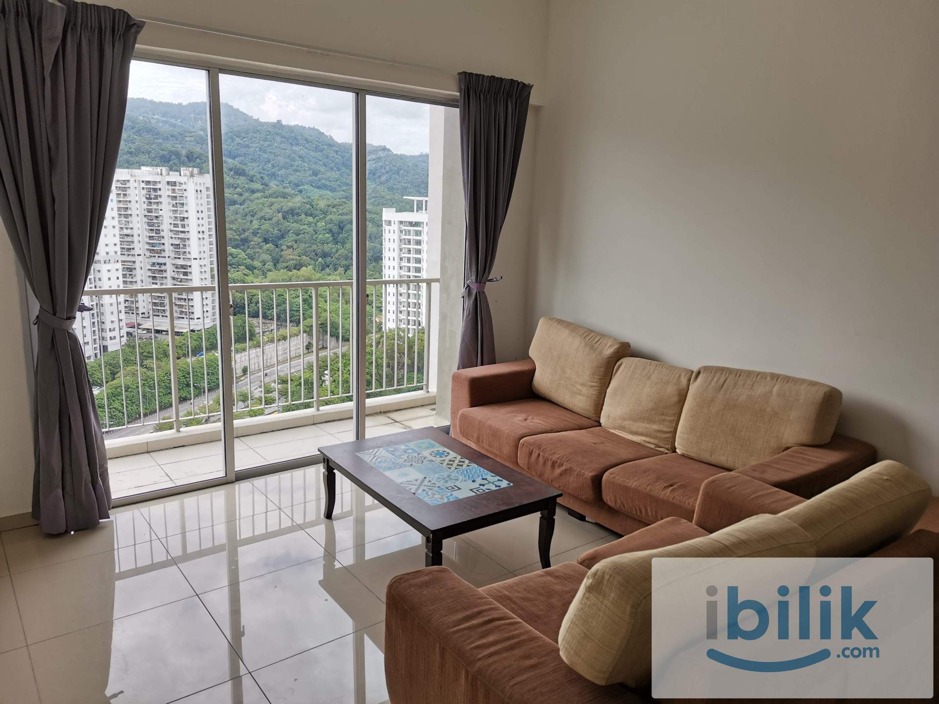 Platinum 3 Furnished Aircond Middle room include utilities Share Bathroom MIX GENDER - Image 2