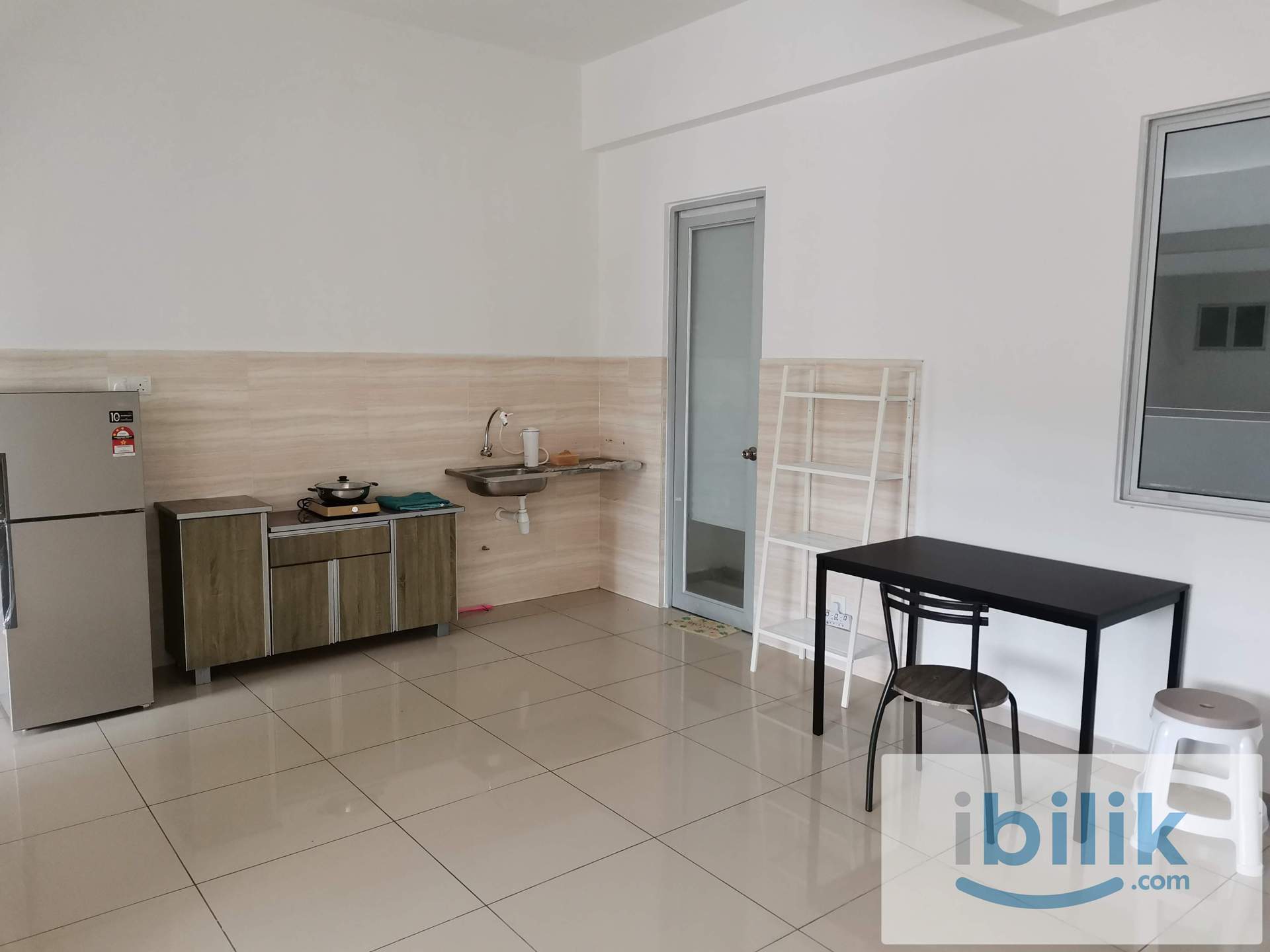 Platinum 3 Furnished Aircond Middle room include utilities Share Bathroom MIX GENDER - Image 4