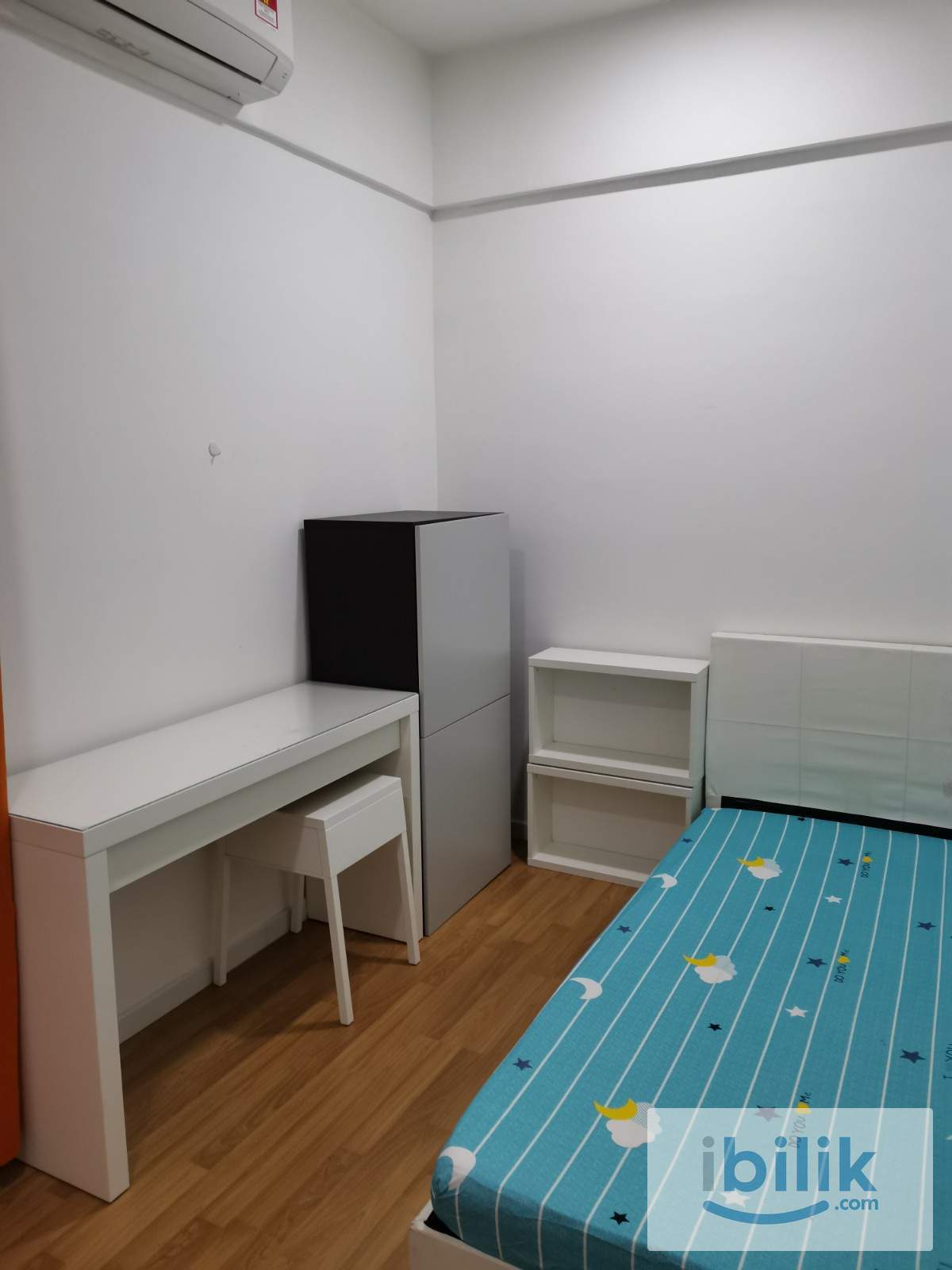 Tri Pinnacle Condo Aircond Middle room included utilities Shared Bathroom MIX GENDER - Image 2