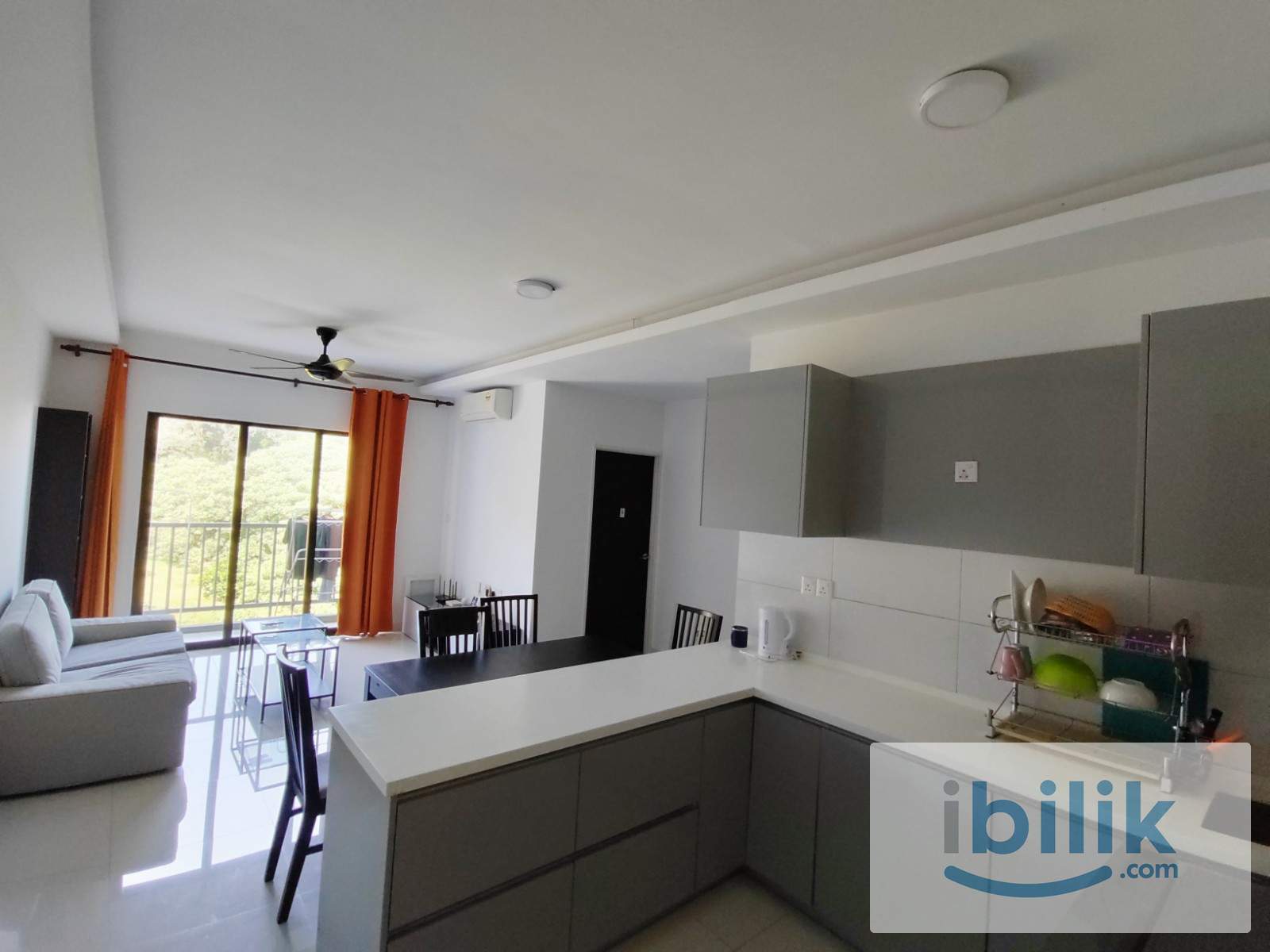 Tri Pinnacle Condo Aircond Middle room included utilities Shared Bathroom MIX GENDER - Image 1