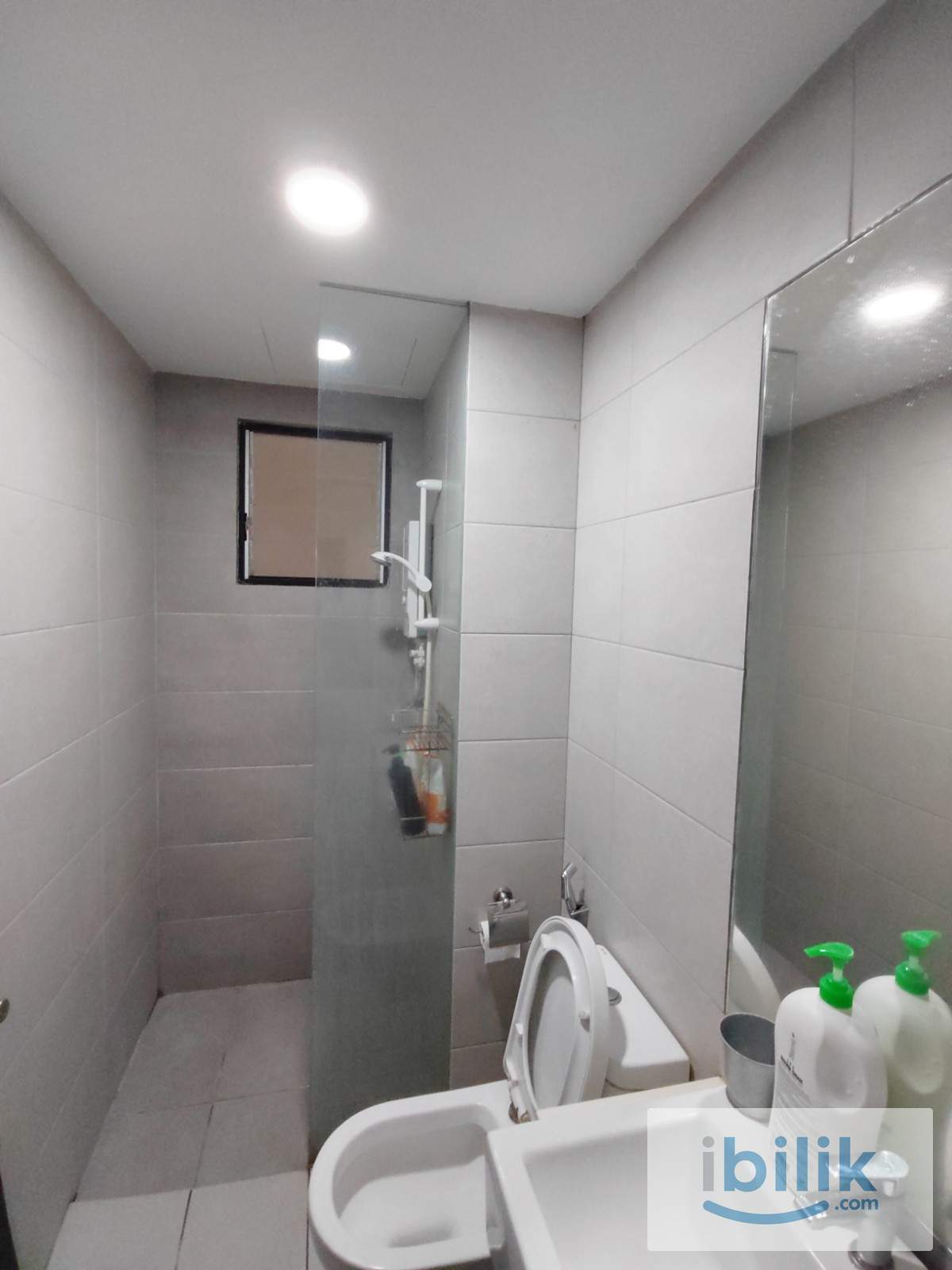Tri Pinnacle Condo Aircond Middle room included utilities Shared Bathroom MIX GENDER - Image 6