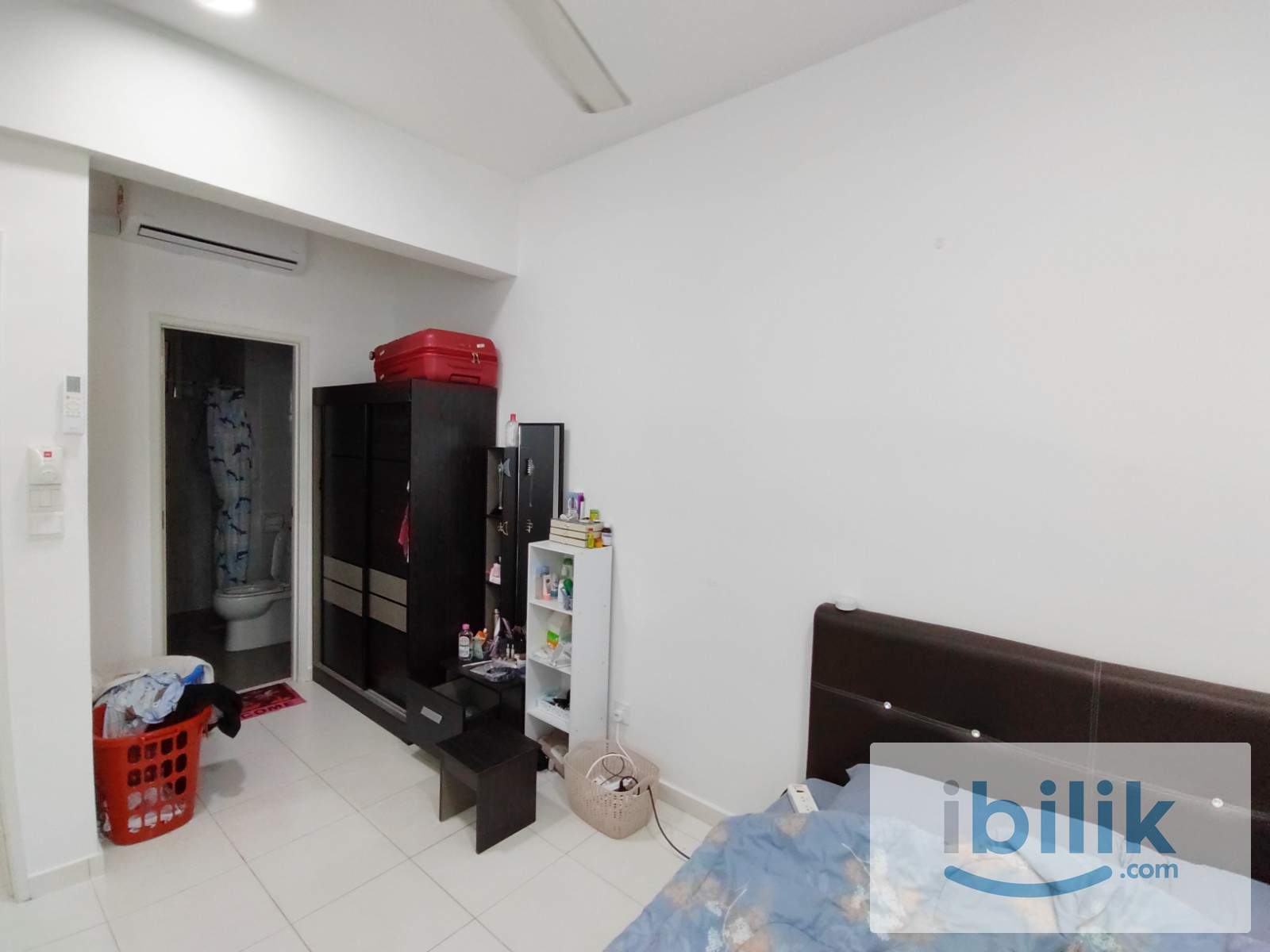 i-Santorini Aircond Fully Furnished Master Room included utilities Private Bathroom MIX GENDER - Image 3