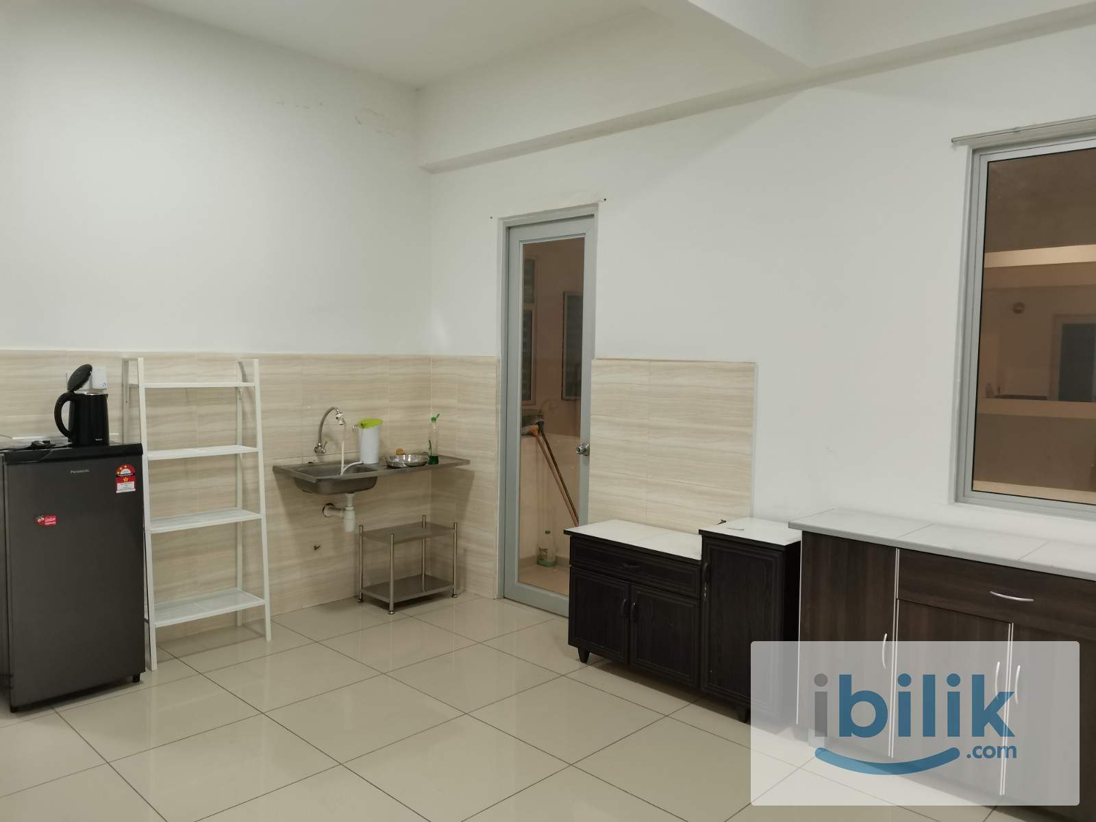 Platinum 3 Balcony Aircond Master room include utilities and car park - Image 8