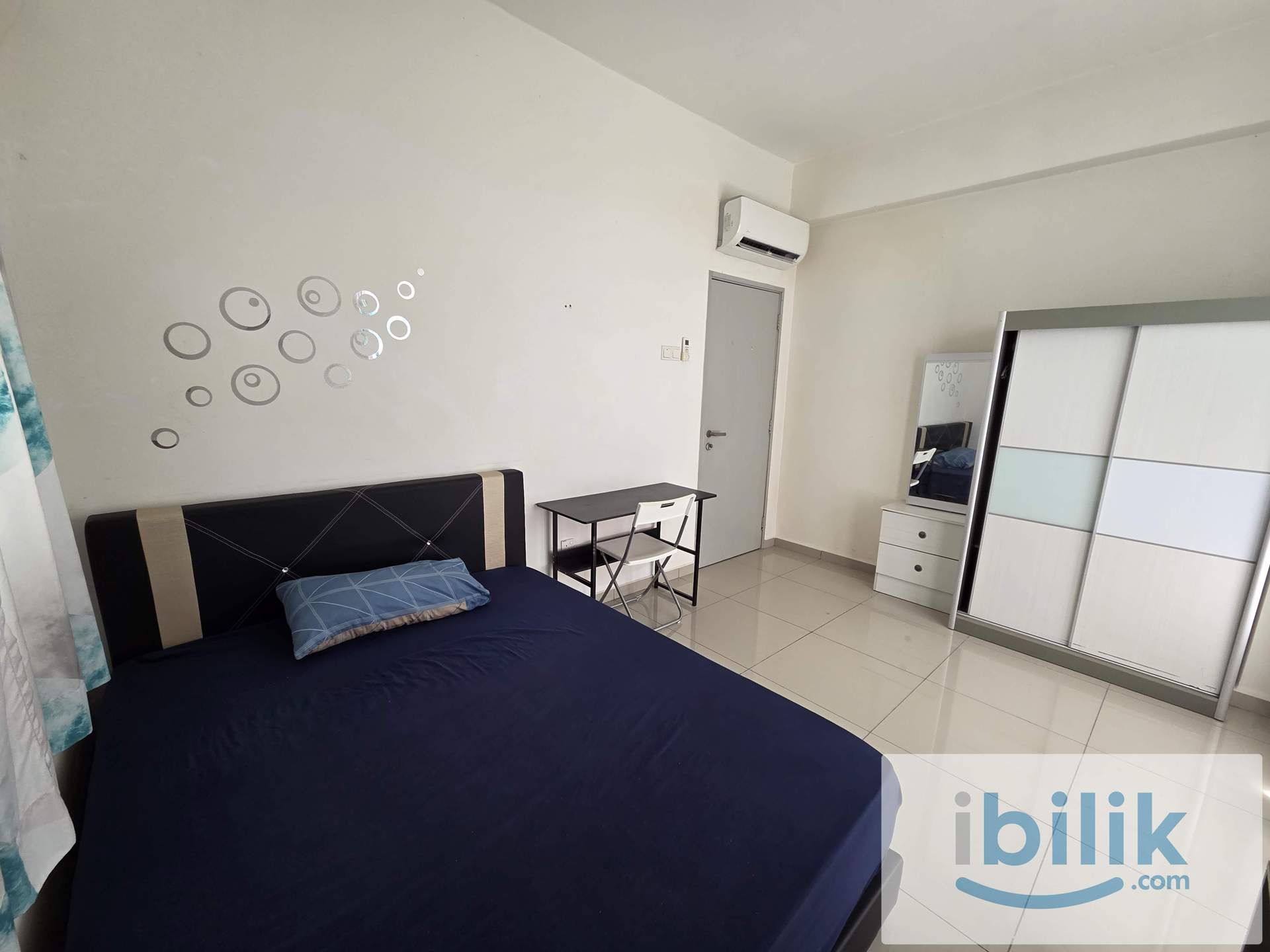 Promenade Aircond furnished Middle Room include utilities shared bathroom - Image 1