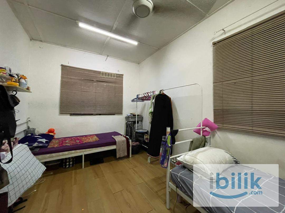 Middle Room at Shah Alam, Selangor - Image 3