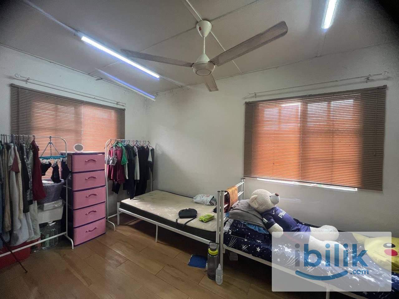 Bilik Sharing Perempuan Rumah Teres Seksyen 17, Shah Alam - Image 3
