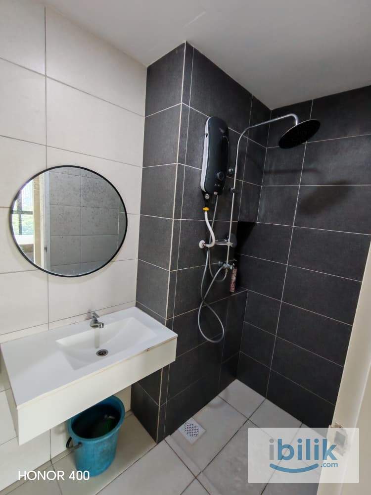 Room 2 - Image 9
