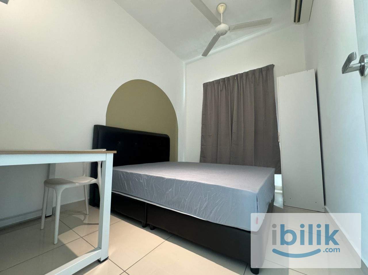 Imperial Residence Sungai Ara Bayan Lepas Middle Room - Image 1