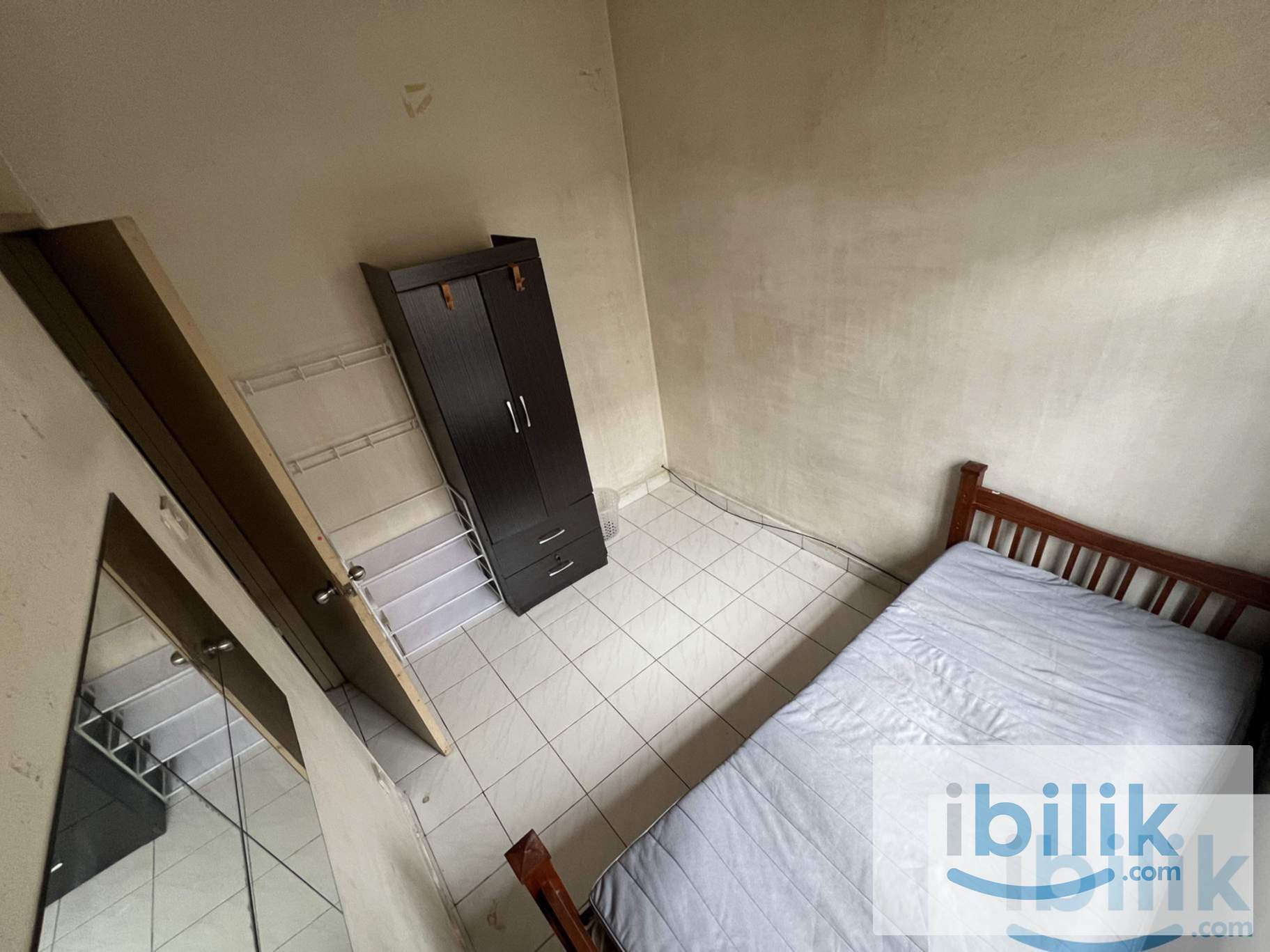 Small Bedroom for rent - Image 7