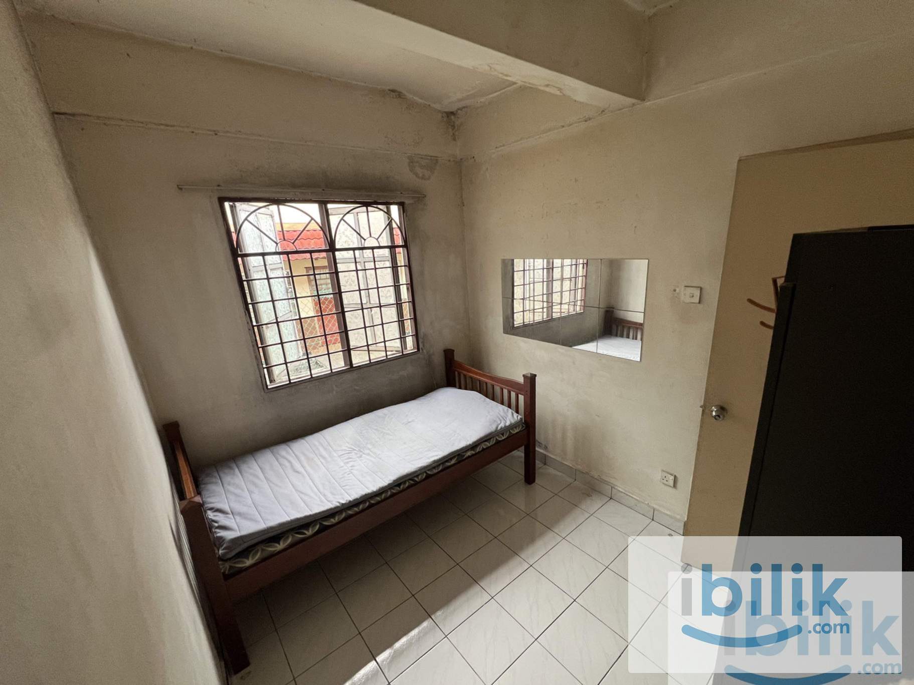 Small Bedroom for rent - Image 6