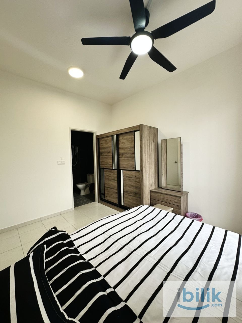 Master Room @ Pixel City Sentral LRT Salak Selatan - Image 4