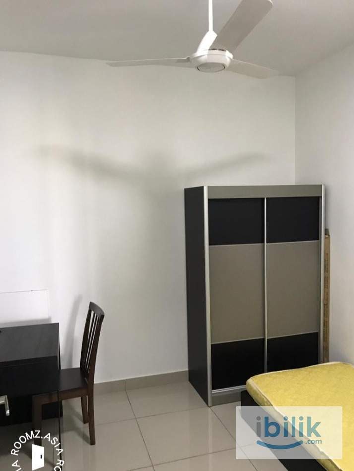 Small Room - Image 1