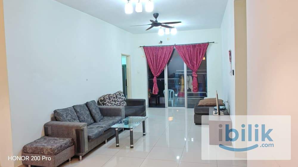 Master Room at Green Terrian, Prima Villa Cheras, Selangor - Image 5