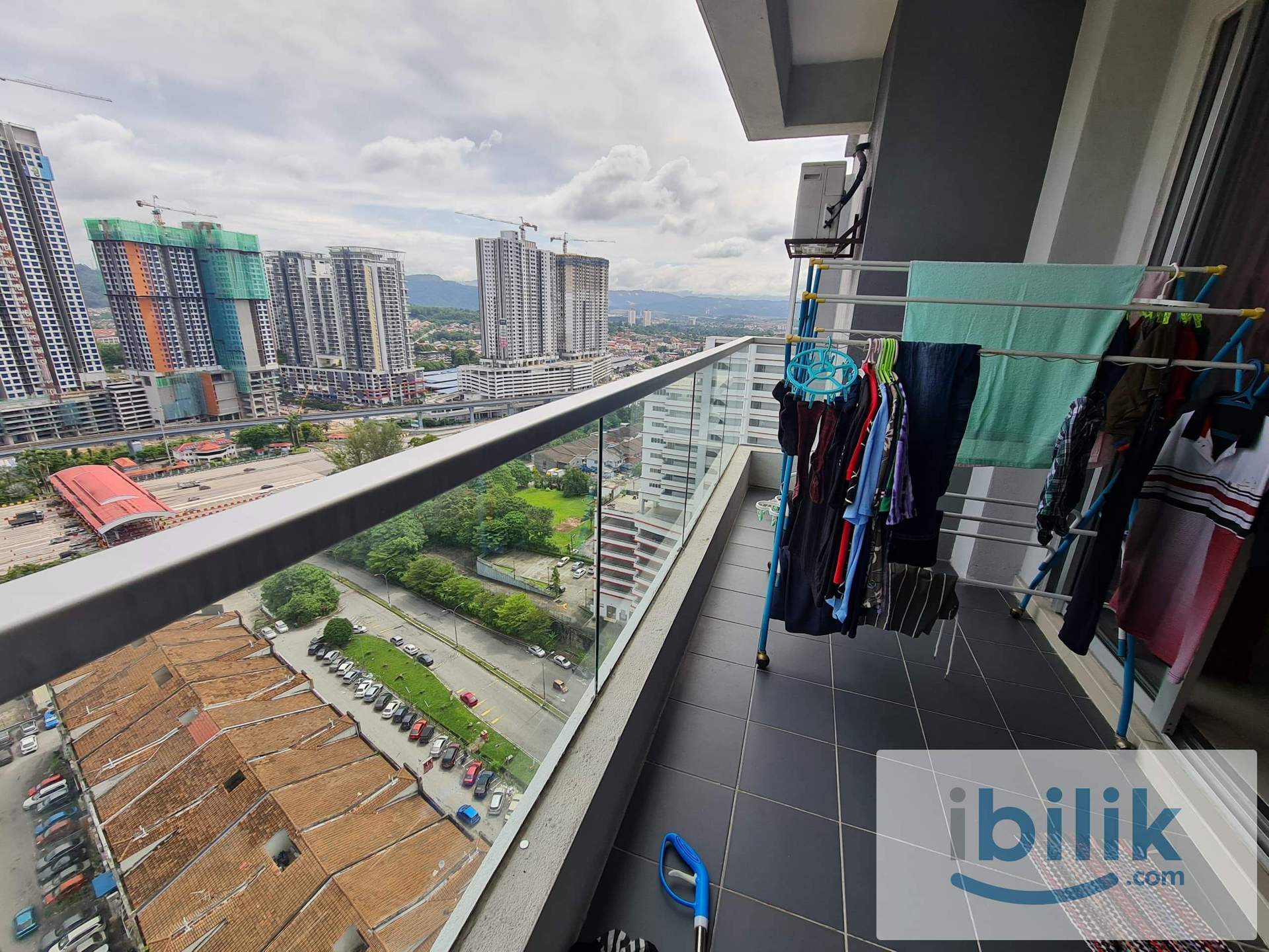 Master Room at Green Terrian, Prima Villa Cheras, Selangor - Image 8