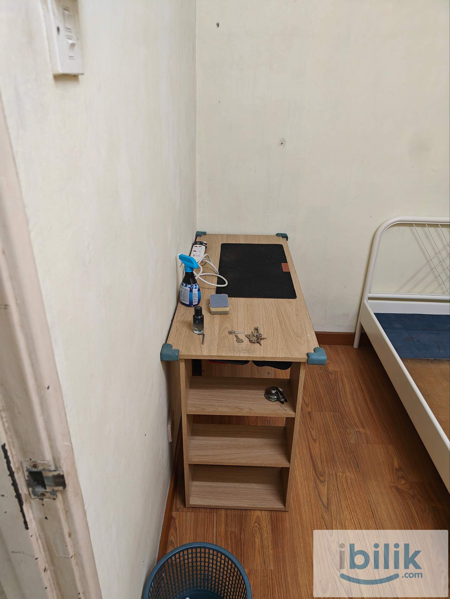 small room - Image 3